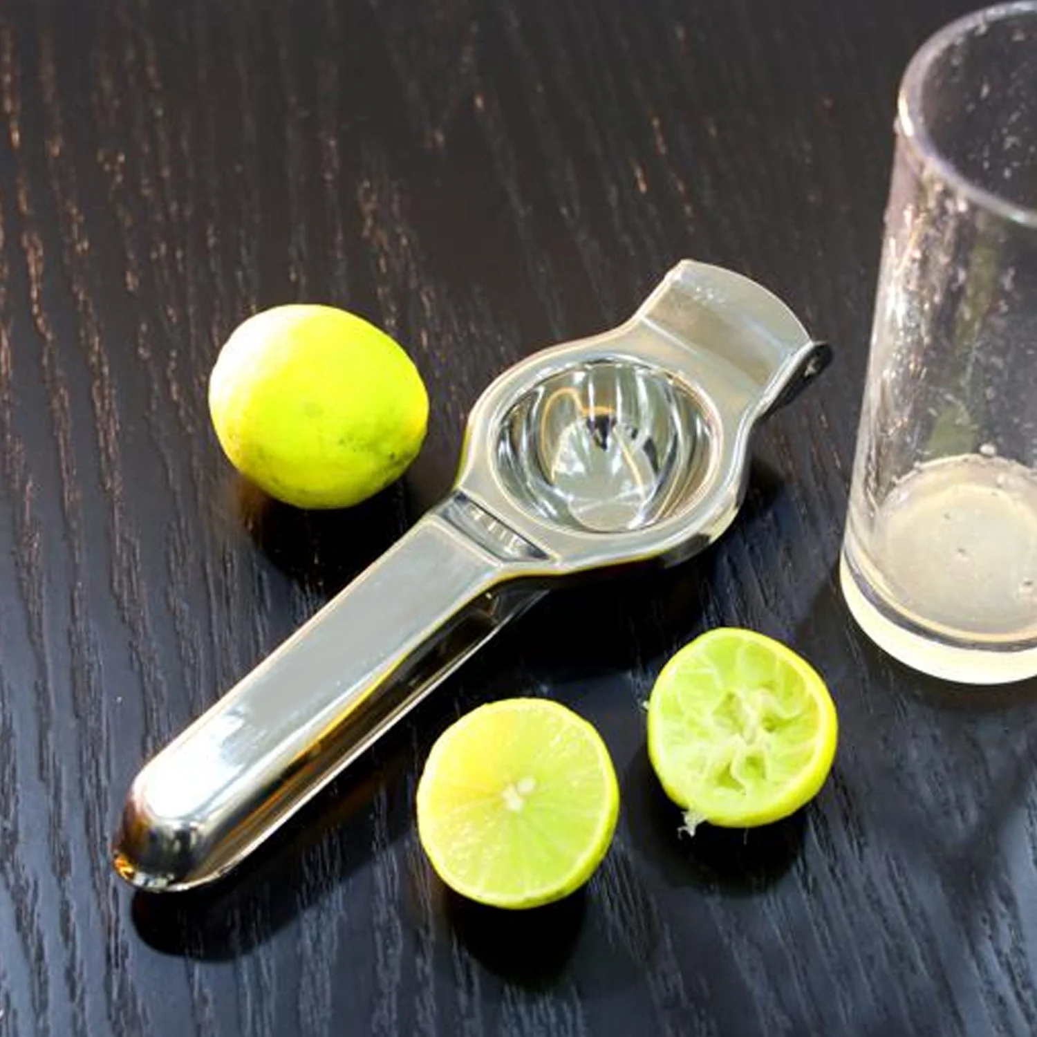 Stainless Steel Lemon Squeezer for Efficient Juice Extraction - Image 3