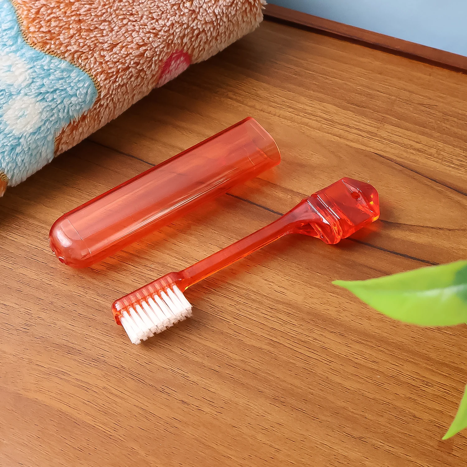 Portable Folding Toothbrush with Built-in Travel Case (1 Pc) - Image 6