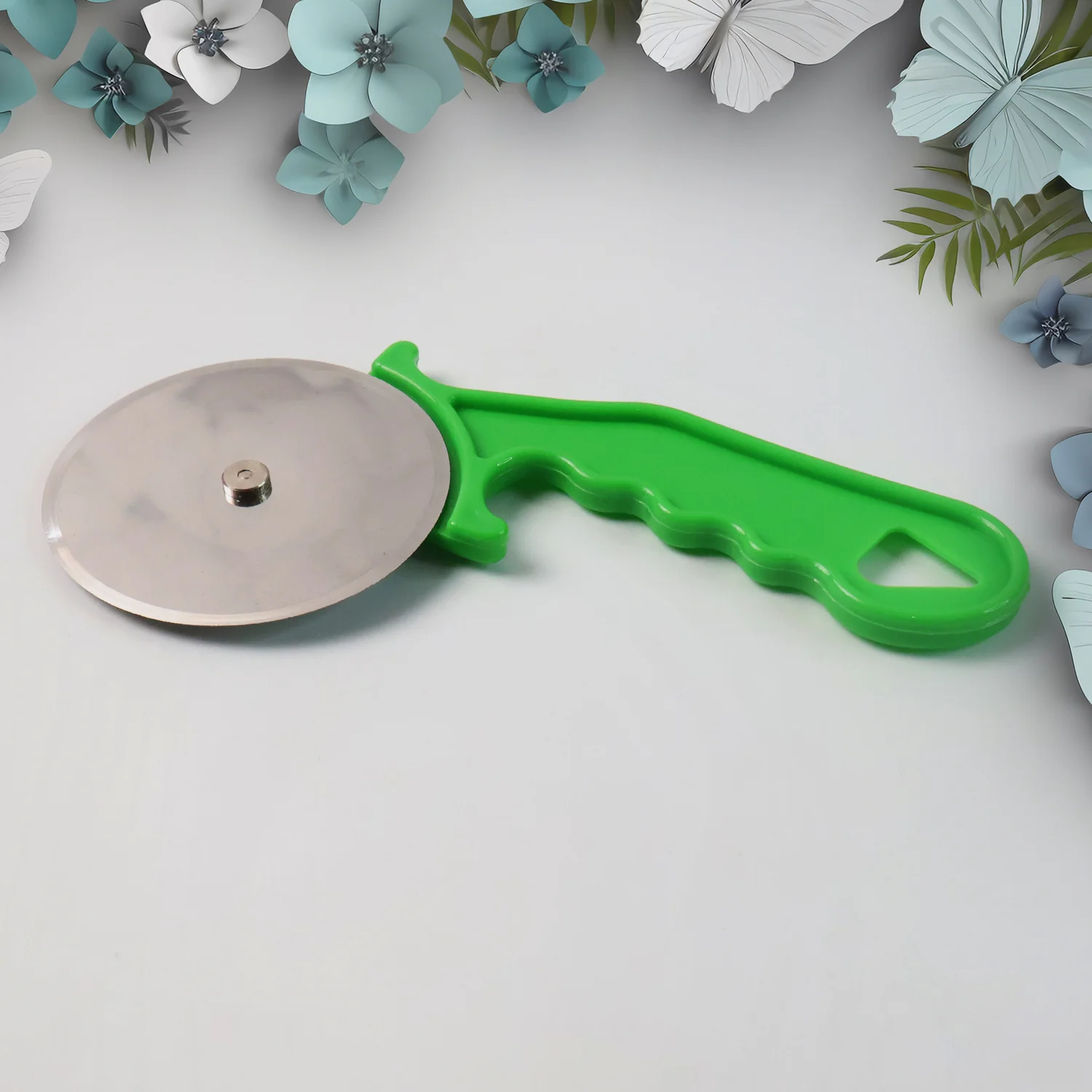 Stainless Steel Pizza Cutter / Pastry Cutter / Sandwiches Cutter - Image 3