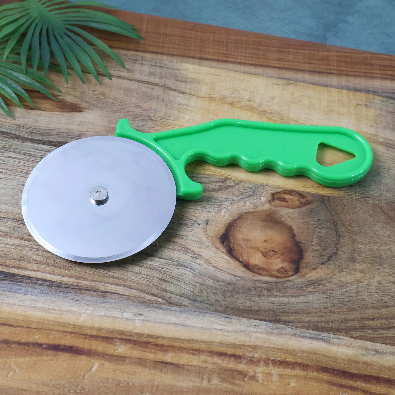 Stainless Steel Pizza Cutter / Pastry Cutter / Sandwiches Cutter - Image 6
