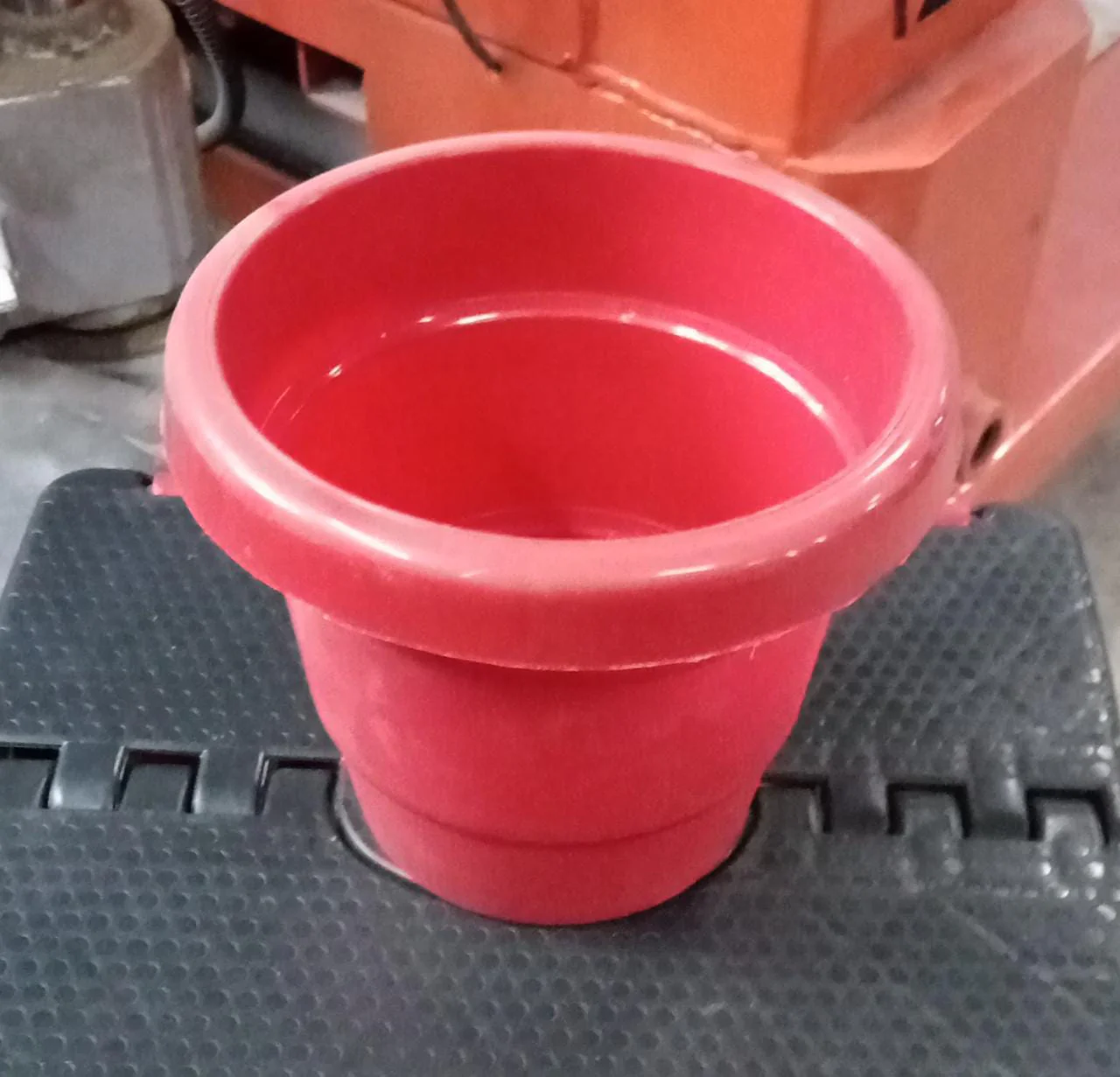 Plastic Heavy-Duty Plant Container Pot for Indoor & Balcony Garden (13cm, 1 Pc) - Image 6