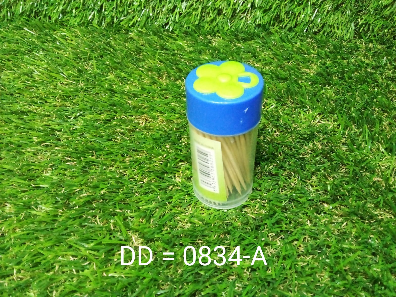 Wood Double Sided Toothpicks with Clear Plastic Storage Box - Image 11