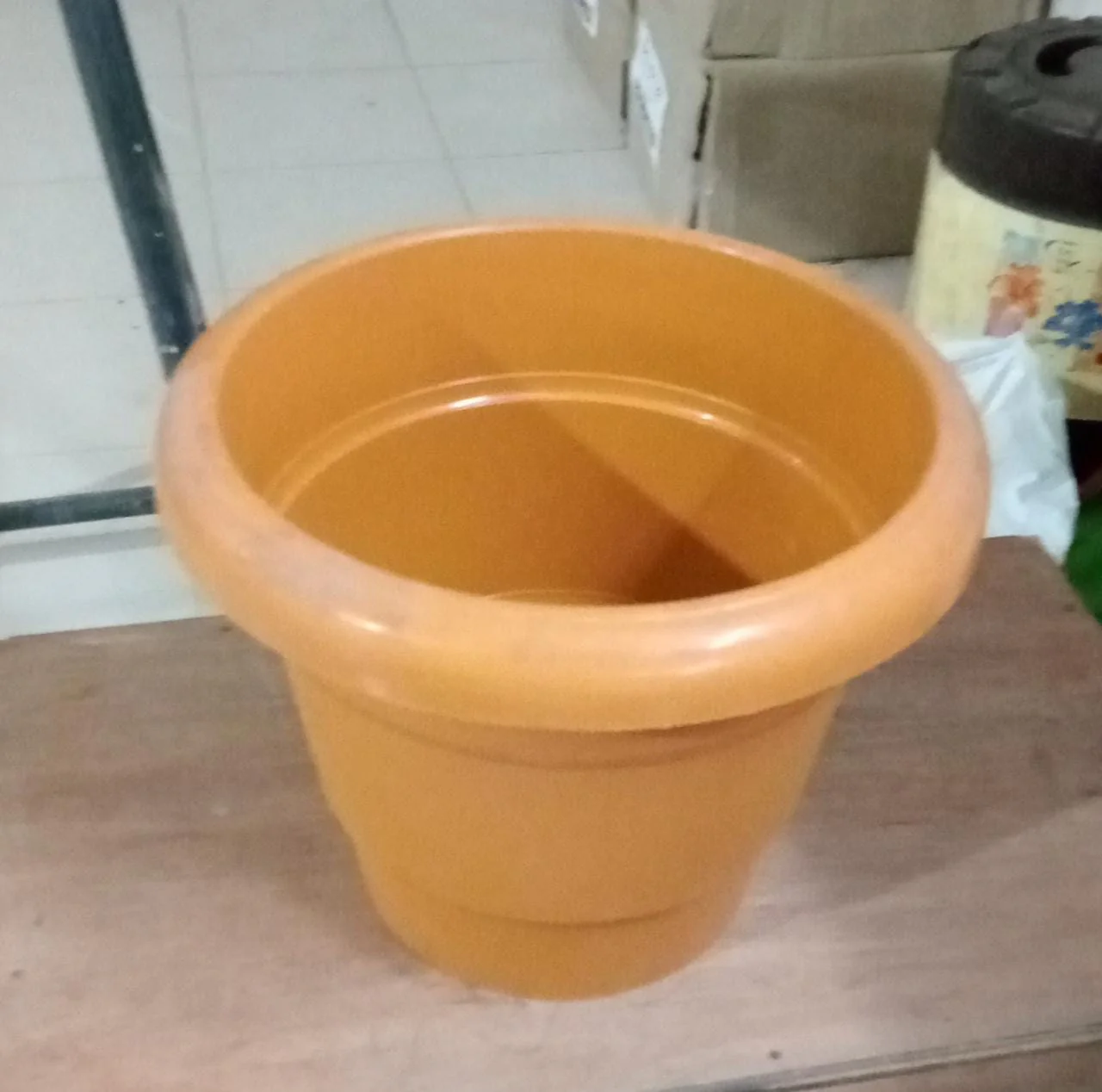 Garden Heavy Plastic Planter Pot / Gamla  (Brown, Pack of 1) - Image 6