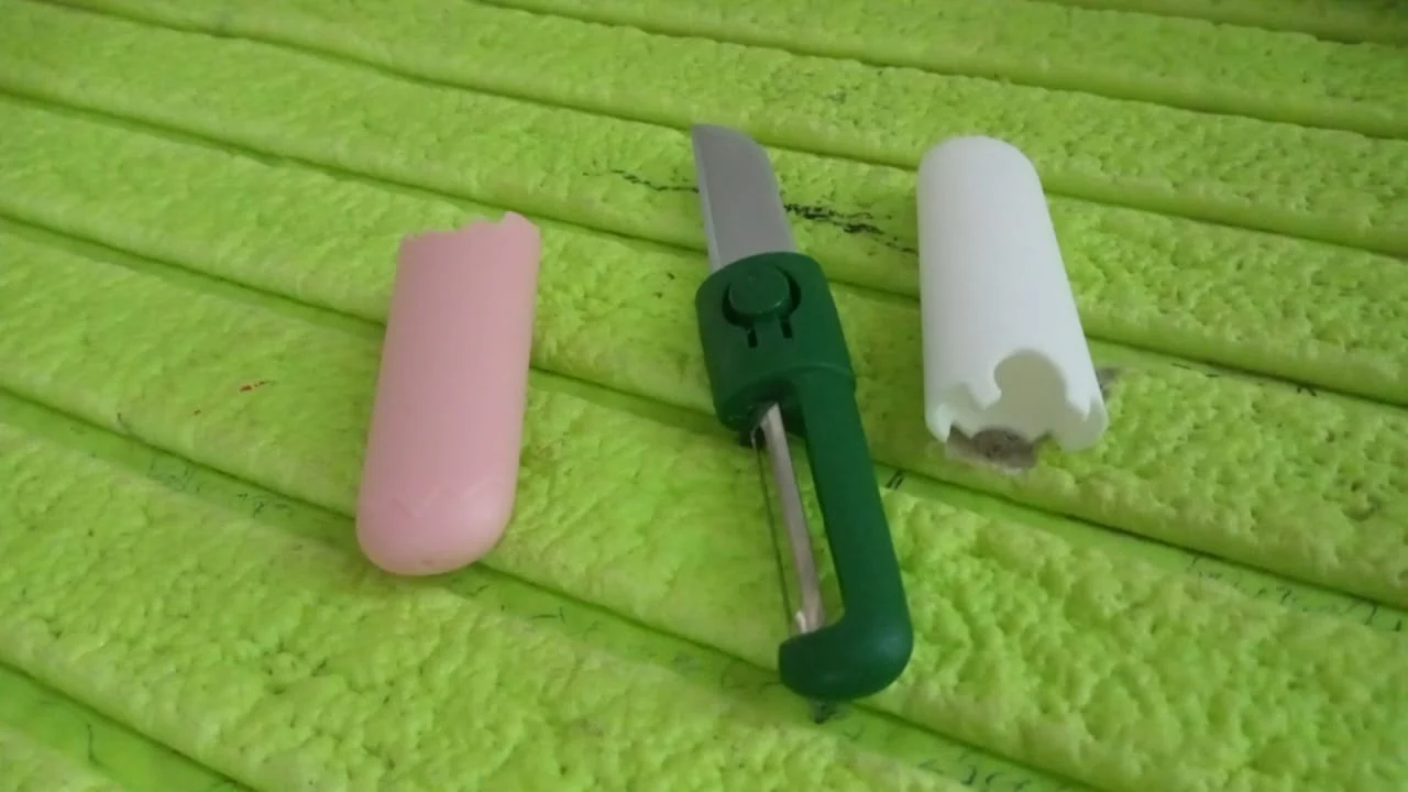 2-in-1 Multifunctional Knife & Sawtooth Peeler for Fruits and Vegetables - Image 9