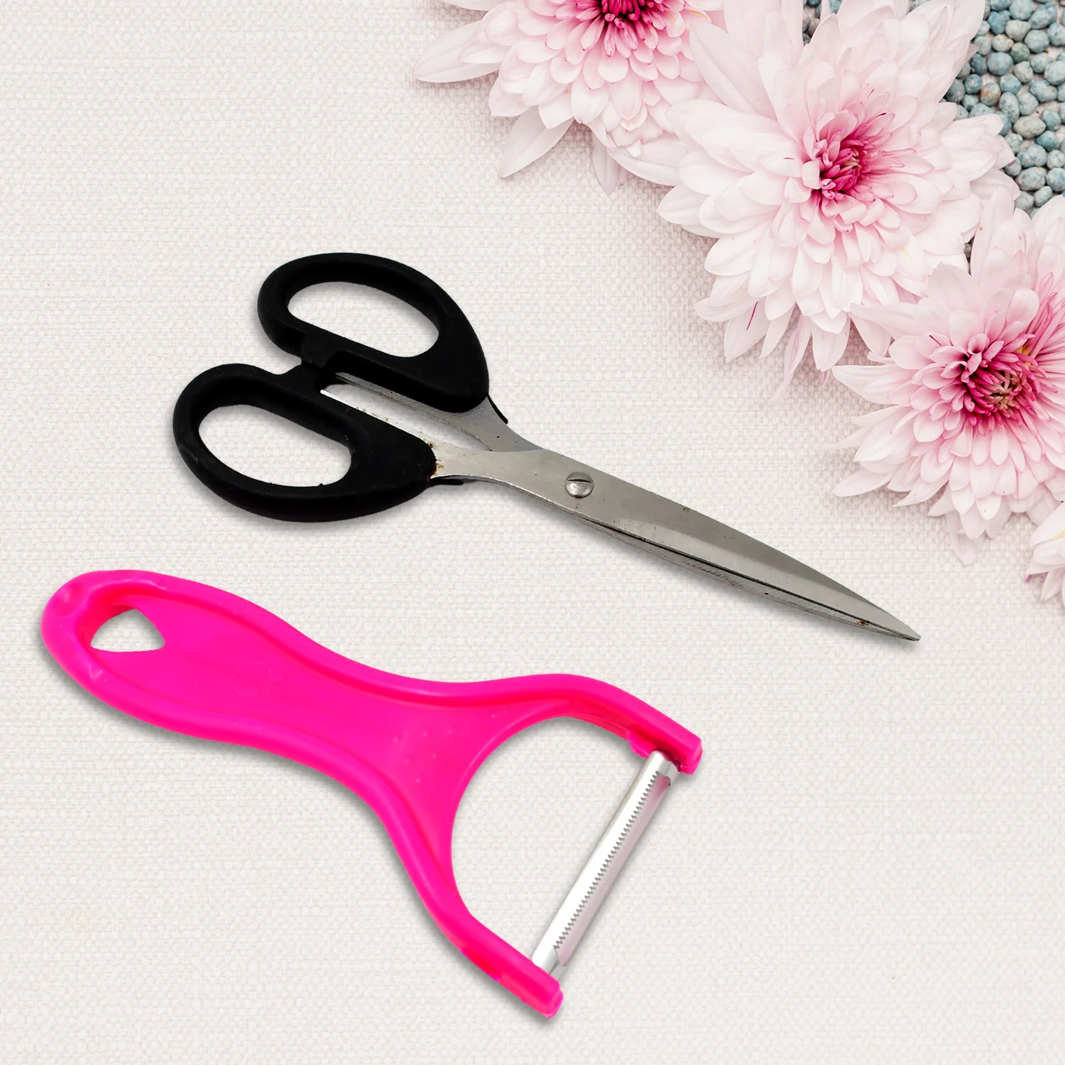 Stainless Steel Kitchen Scissors & Multipurpose Peeler (2 Pc Set, Mix Design) - Image 3