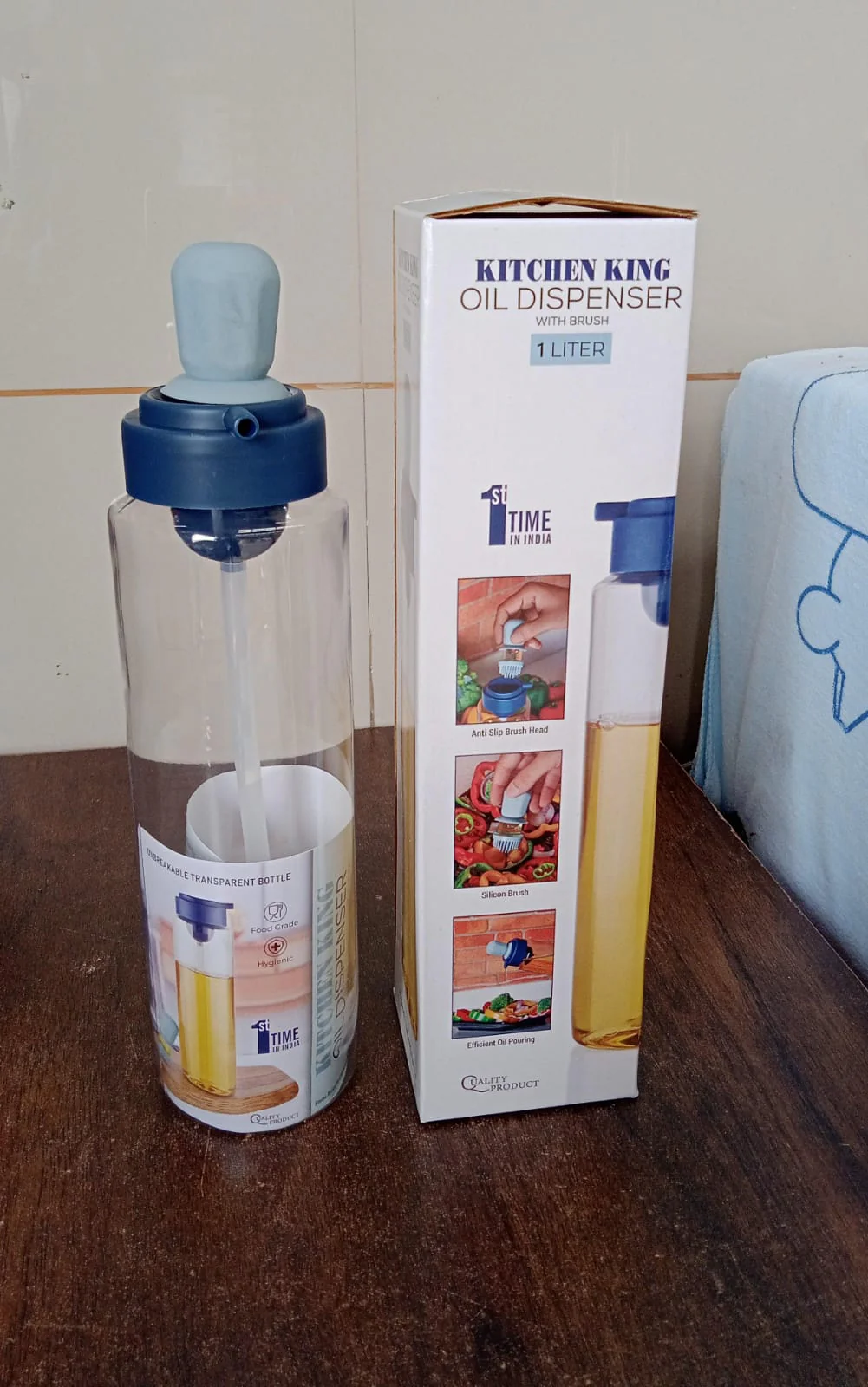 2 in 1 Transparent Oil Dispenser with Silicone Oil Dropper Nozzle (1 Pc / With Brush / 1 Ltr) - Image 7