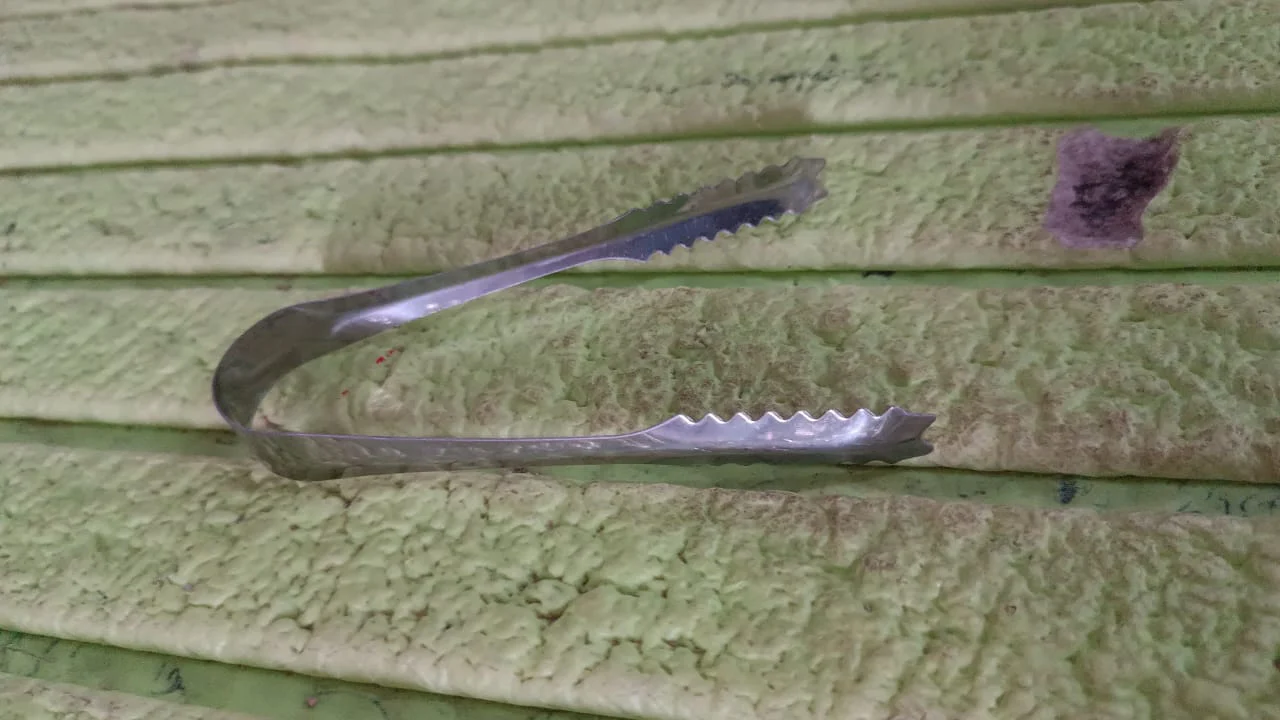 Stainless Steel Tong Lifting Ice Cubes, Sugar Cubes | Serving Tongs (13 Cm / 1 Pc) - Image 8
