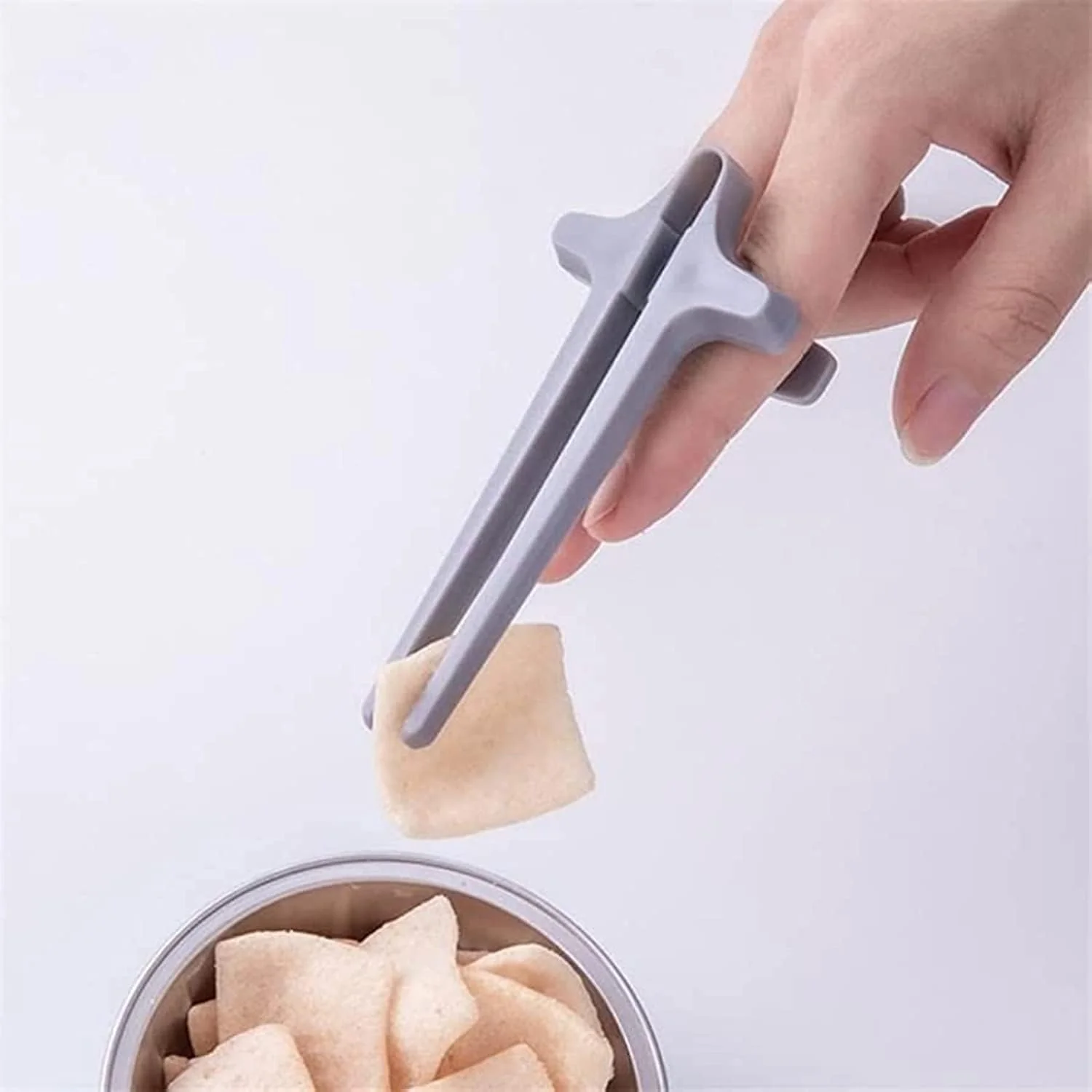 Plastic Finger Chopsticks for Gamers, Snack Clips (1 Pc) - Image 4