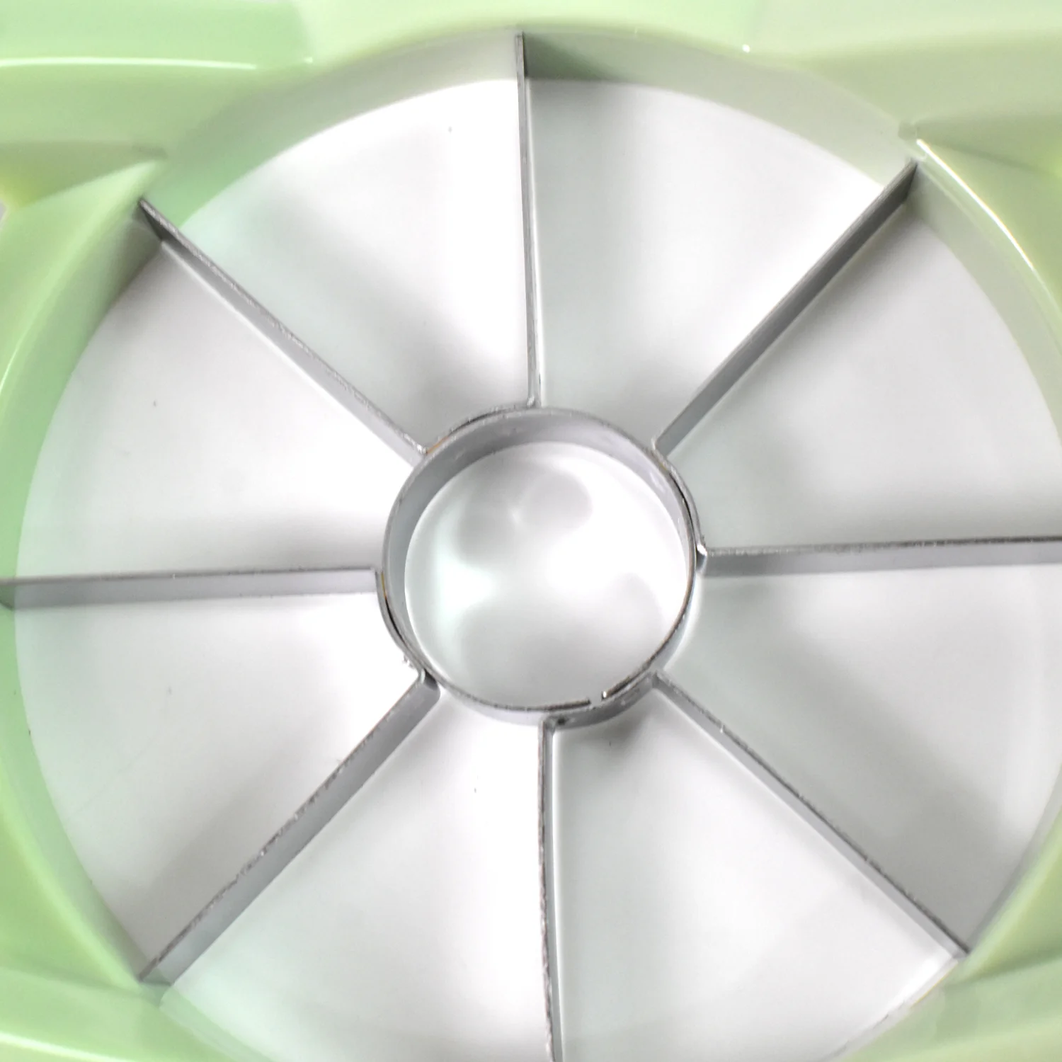 Fruit and Vegetable Cutter Stainless Steel Fruit Separator, 8-cut apple slicer (1 Pc) - Image 6