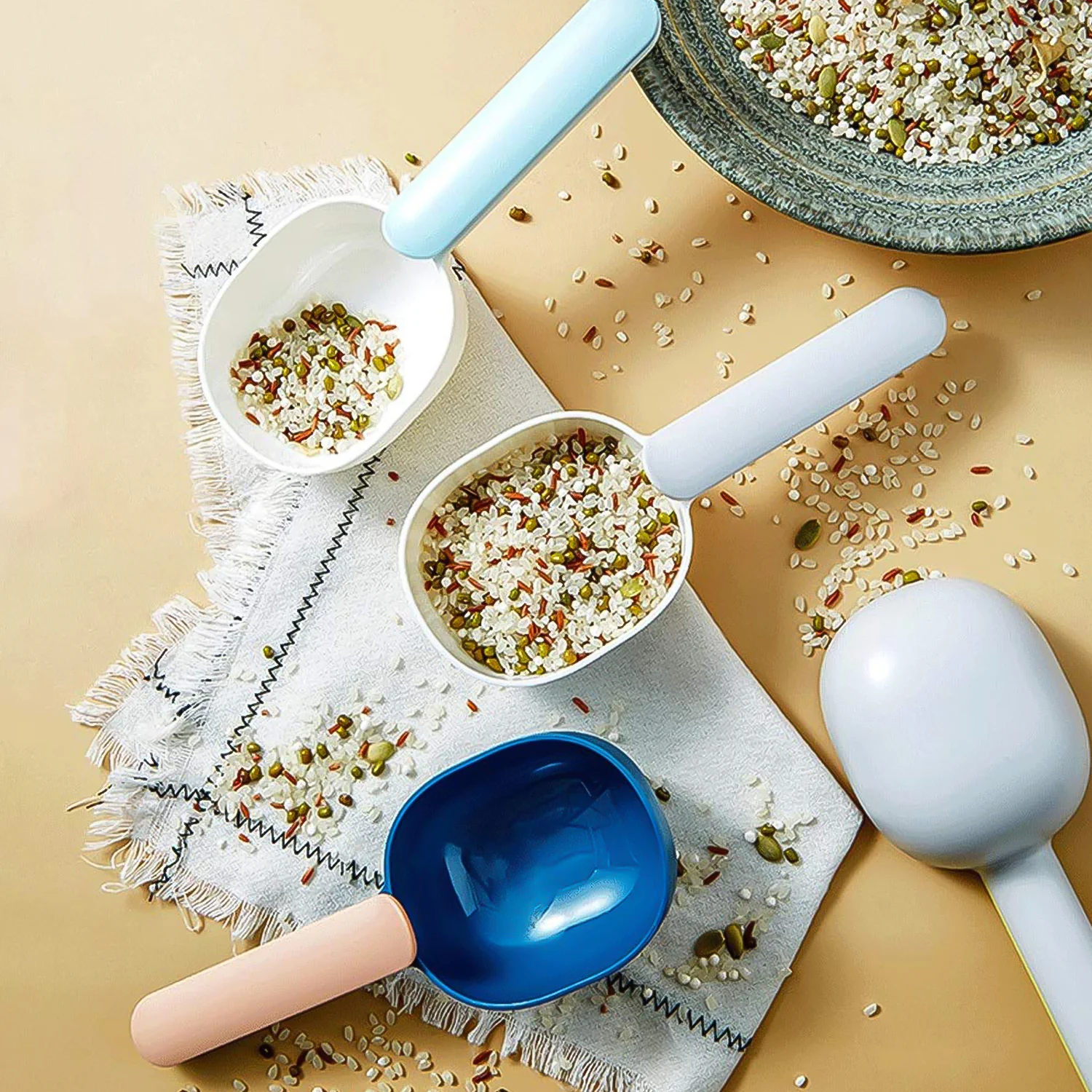 Large Plastic Measuring Spoons Flour Scoops for Home Kitchen (1 Pc) - Image 8