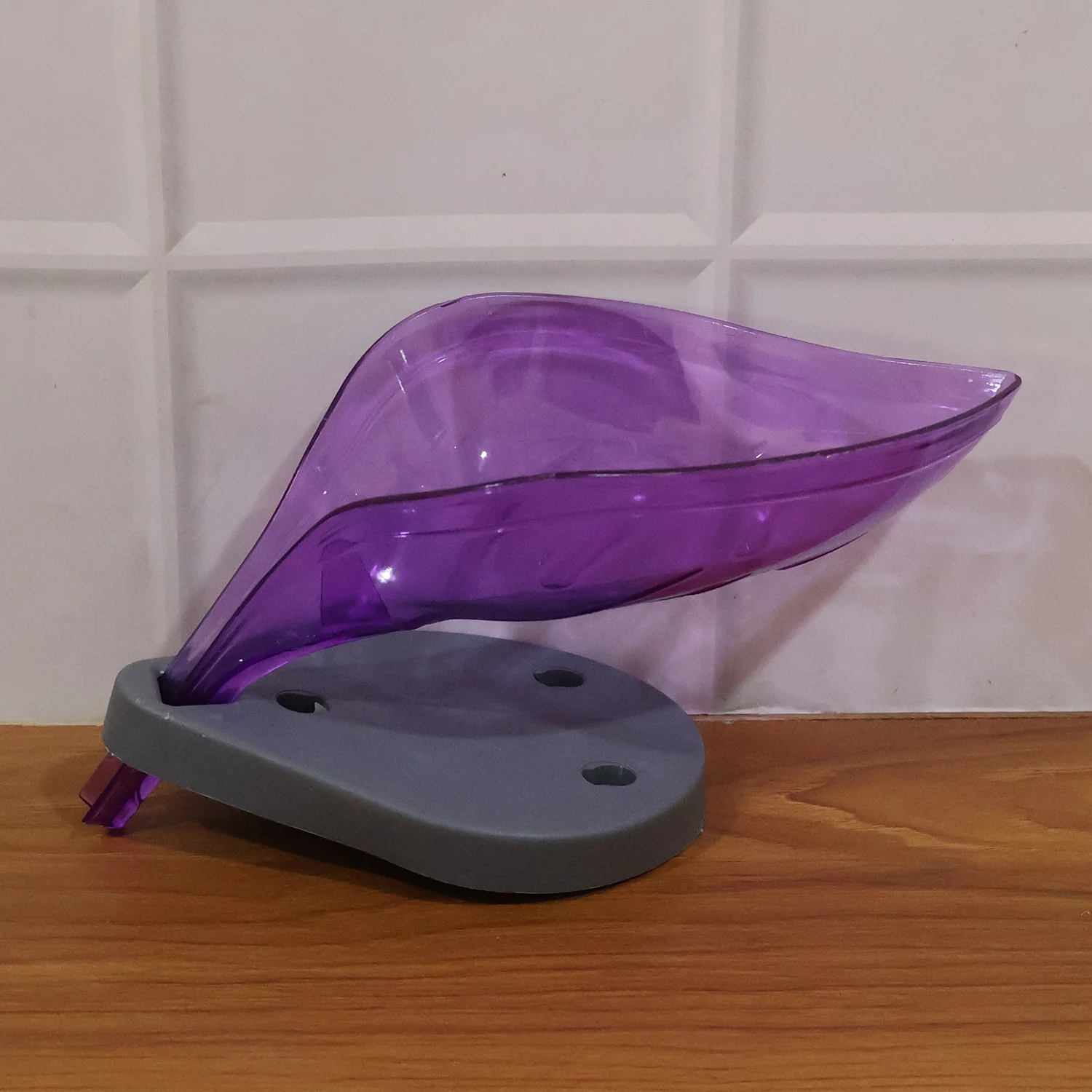 Leaf Shape Soap Tray Holder with Drain Design Bathroom Soap Stand Dish  (1 Pc) - Image 9