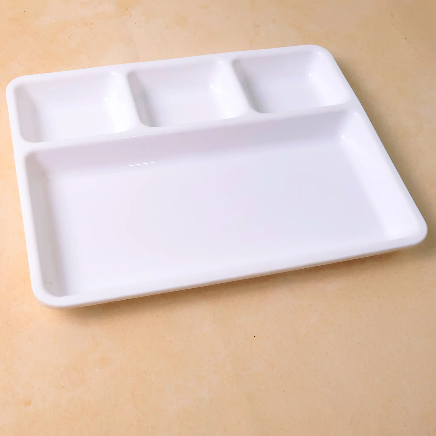 Plastic 4-Compartment Rectangular Meal Serving Tray / Plate (1 Pc / White) - Image 4