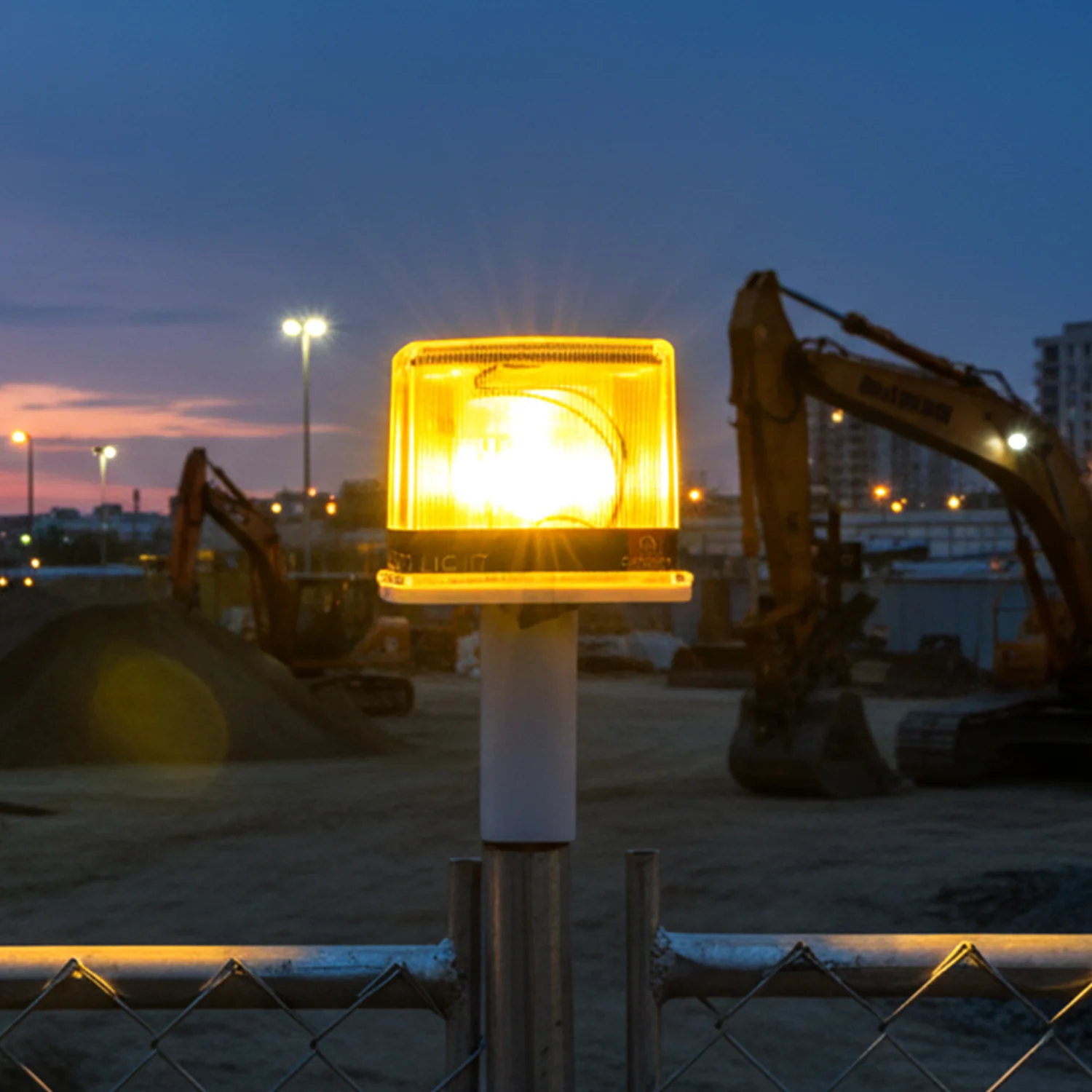 1200mAh Solar Powered LED Warning Beacon Light (1 Pc) - Image 3