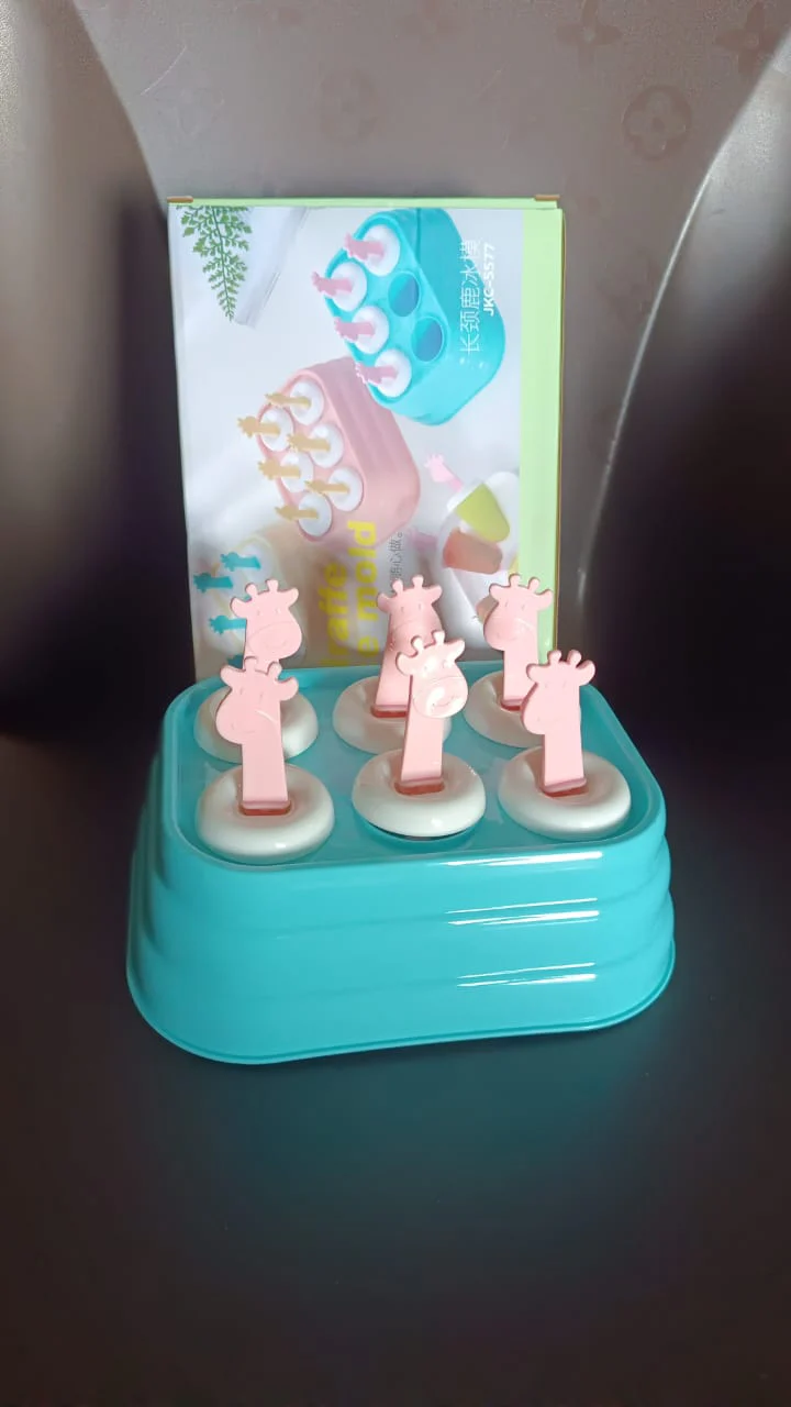 6 Cavity sicle Molds Plastic Giraffe shape Ice Moulds (1 Pc) - Image 6
