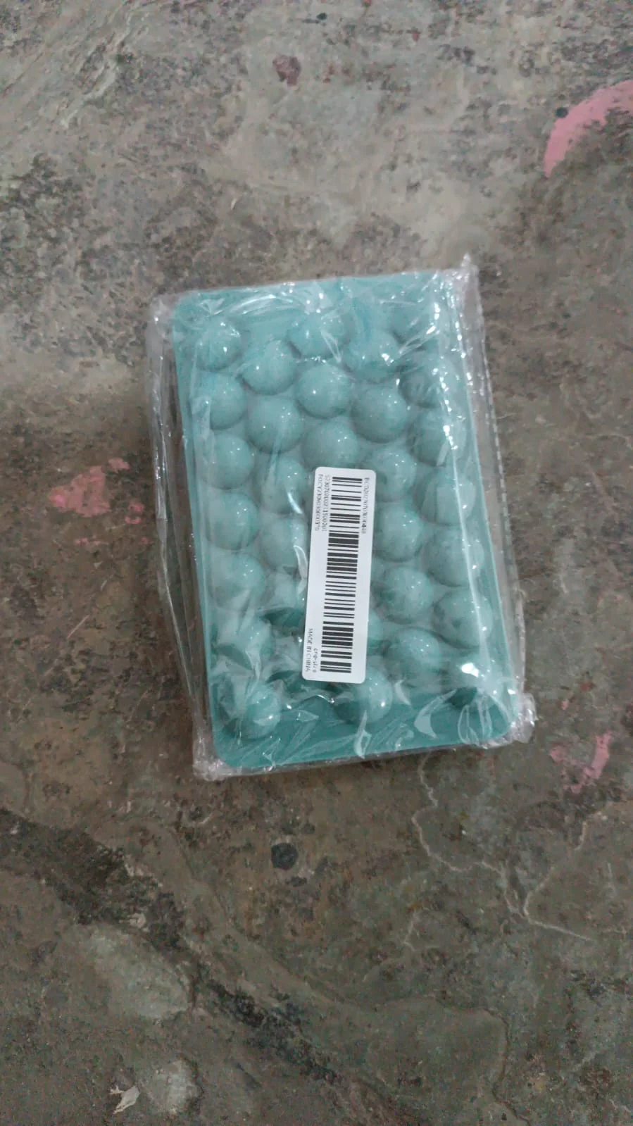 Plastic Round Reusable Ice Cube & Candy Ball Mold, 33 Moulds (16.5×10 Cm / 1 Pc) - Image 8