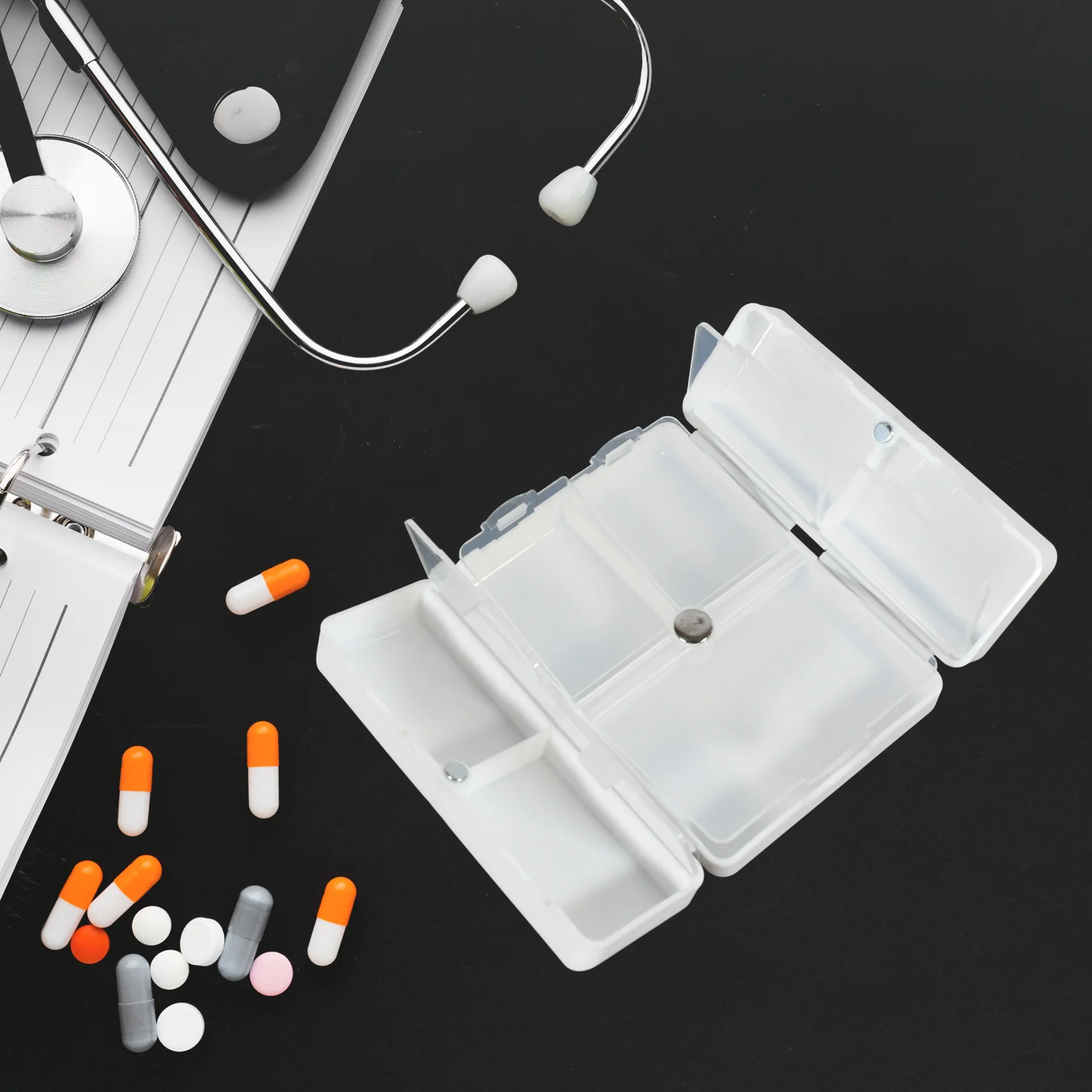 Magnetic Pill Organizer, Medicine Box (1 Pc) - Image 3