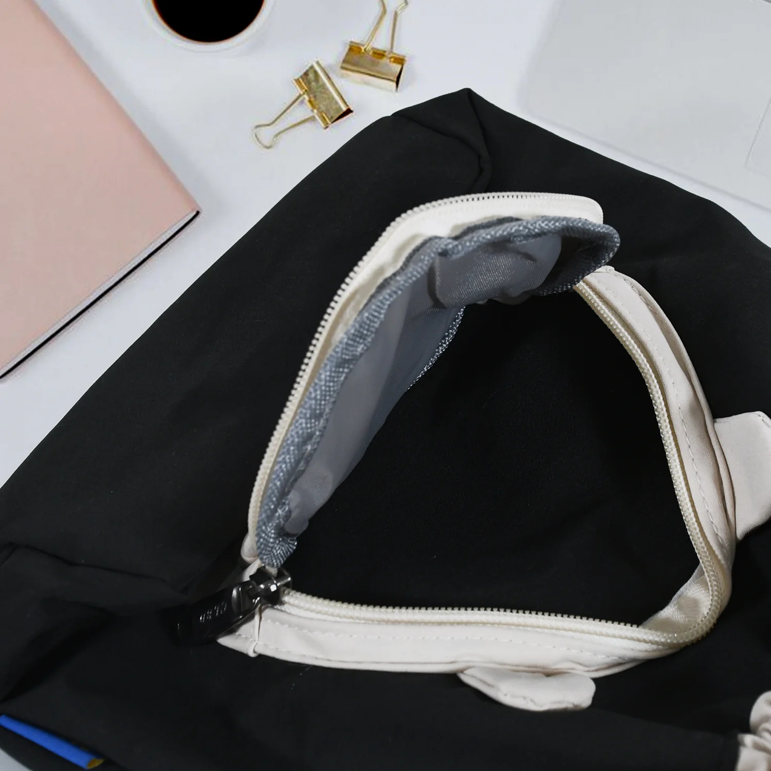 Women's Casual Canvas Handbag Fashion Personality Bag Travel Bag - Image 5