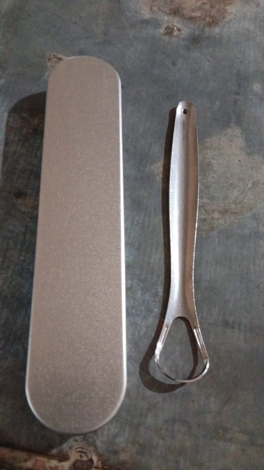 Stainless Steel Tongue Scraper Bad Breath & Oral Hygiene, Metal Case Included (1 Pc) - Image 8
