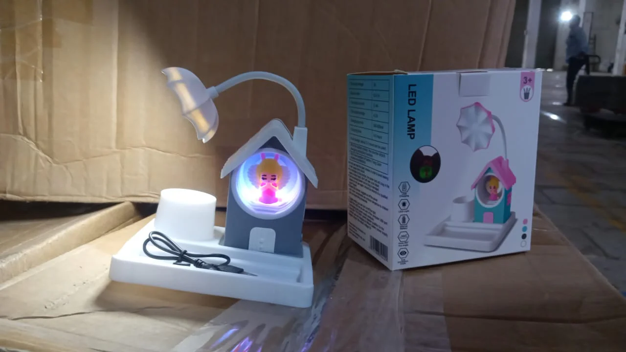 Cute Cartoon Home Design LED Desk Light with Plastic Base, Multi-Color (1 Pc) - Image 7