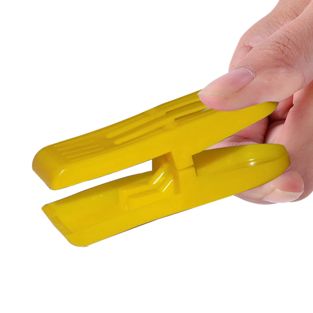Plastic Cloth Double Pin Clips for cloth Dying cloth (multicolour) (Pack of 12) - Image 4