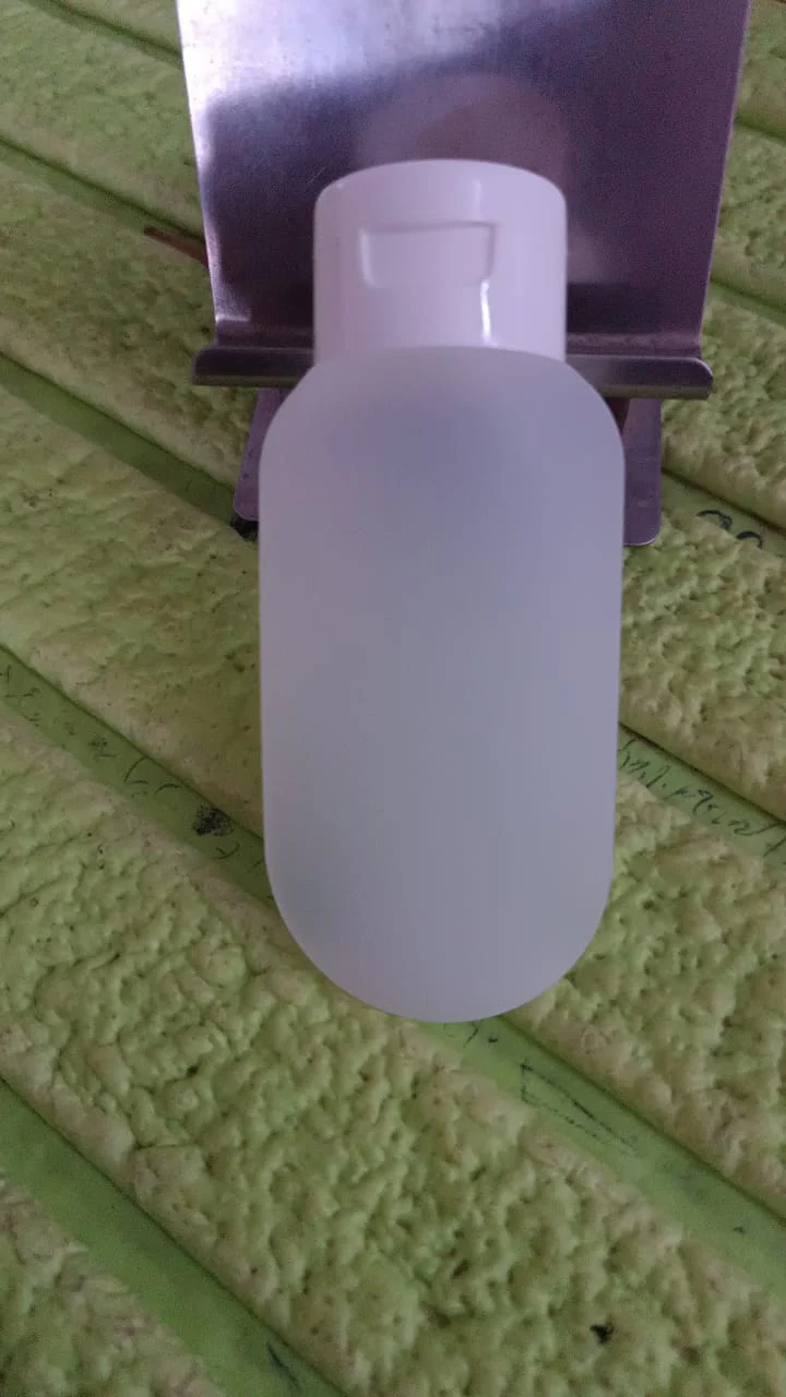 Small Plastic Travel Bottle Set (1 Pc / 60 ML Approx / Mix Color) - Image 9