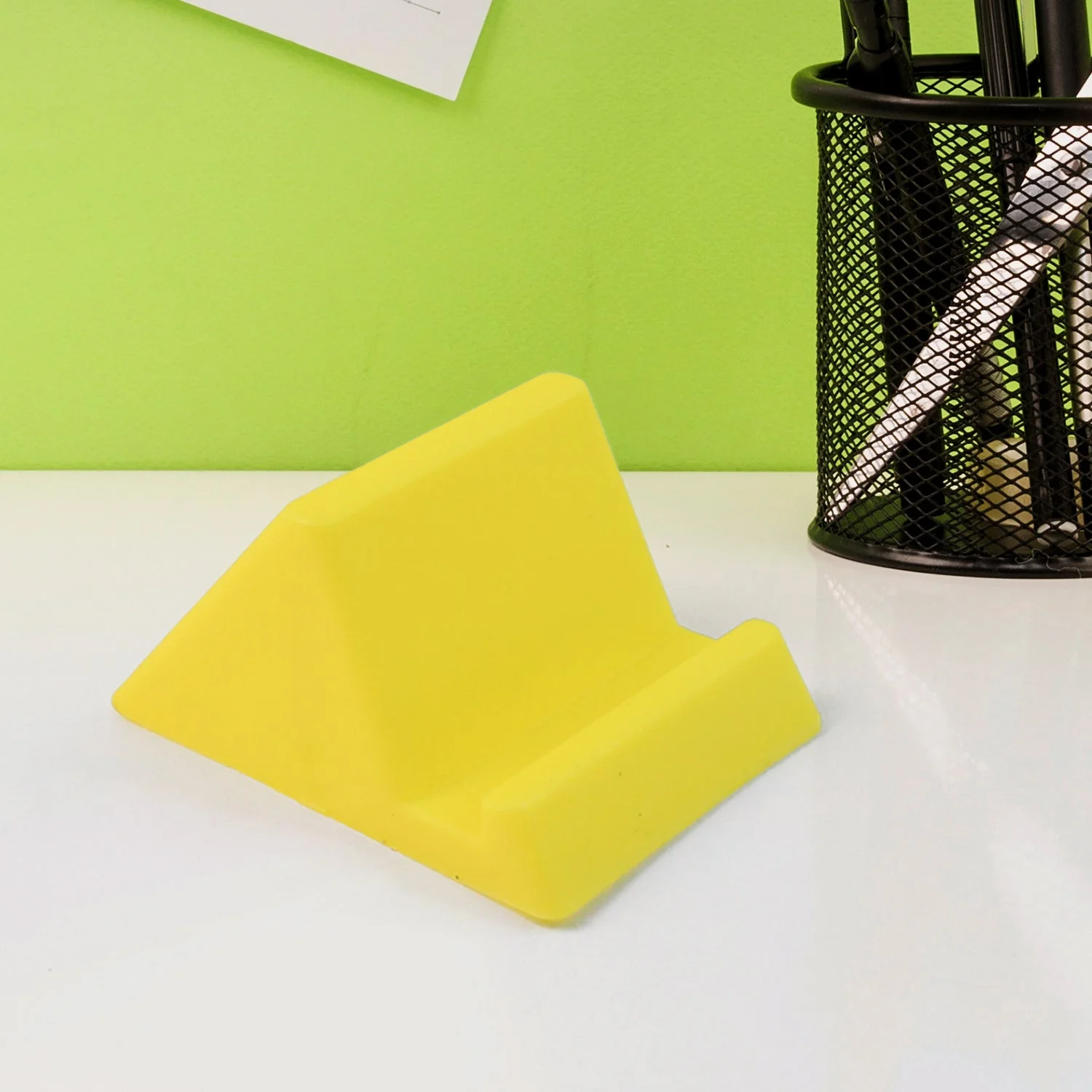 Customized / Personalized Compact Plastic Mobile Phone Holder (1 Pc & Mix Color) - Image 3