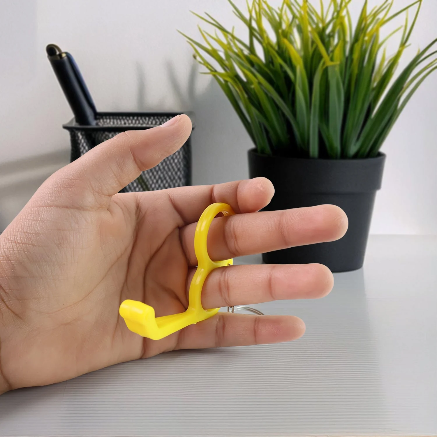 2-in-1 Plastic Dual-Finger Mobile Stand cum Keyring  (1 Pc, Mixed Color) - Image 4