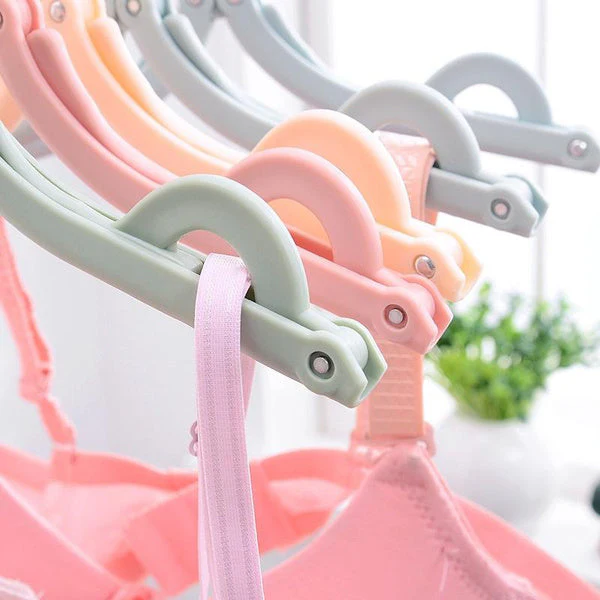 Portable & Foldable Multicolor Plastic Hangers (1pc) - Image 4