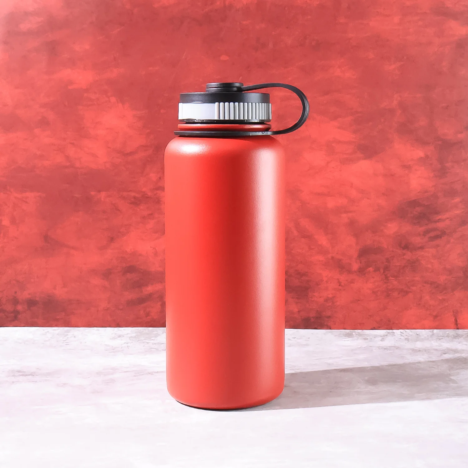 Red Stainless Steel Double Wall Vacuum-Insulated Drink Water Bottle (1000 ML) - Image 4