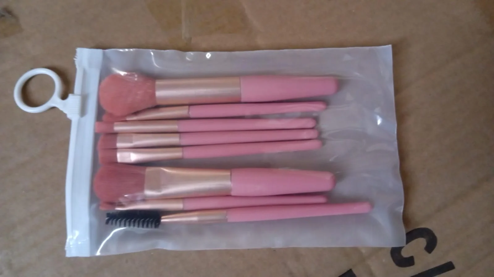 8-Piece Mini Makeup Brush Kit – Portable Premium Synthetic Set with Case (Mix Colors) - Image 12