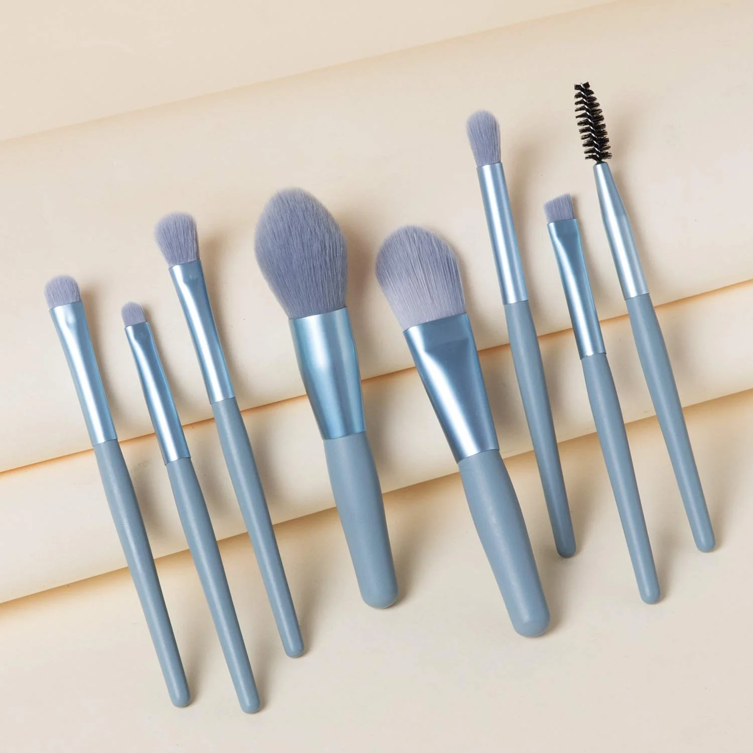 8-Piece Mini Makeup Brush Kit – Portable Premium Synthetic Set with Case (Mix Colors) - Image 6