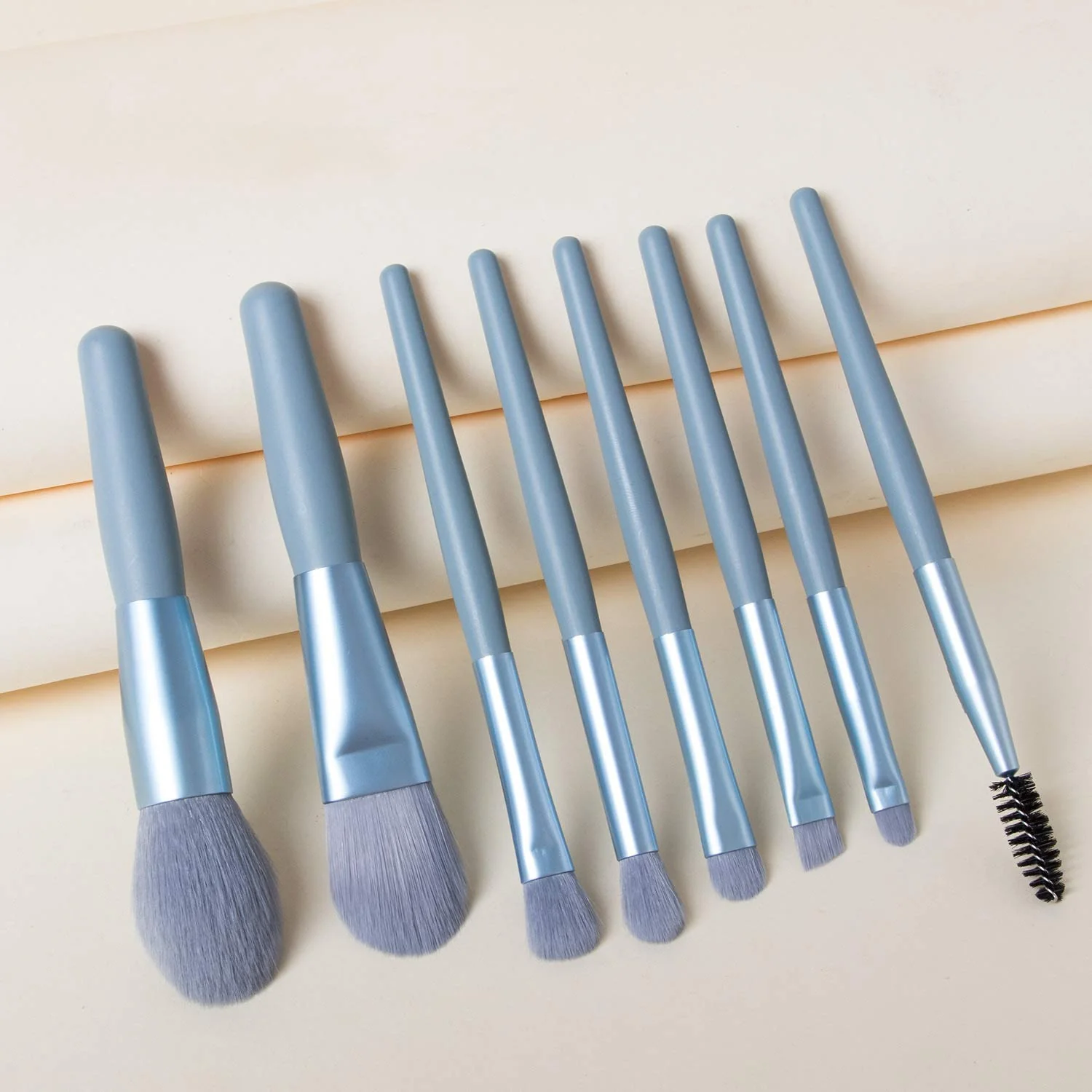8-Piece Mini Makeup Brush Kit – Portable Premium Synthetic Set with Case (Mix Colors) - Image 9