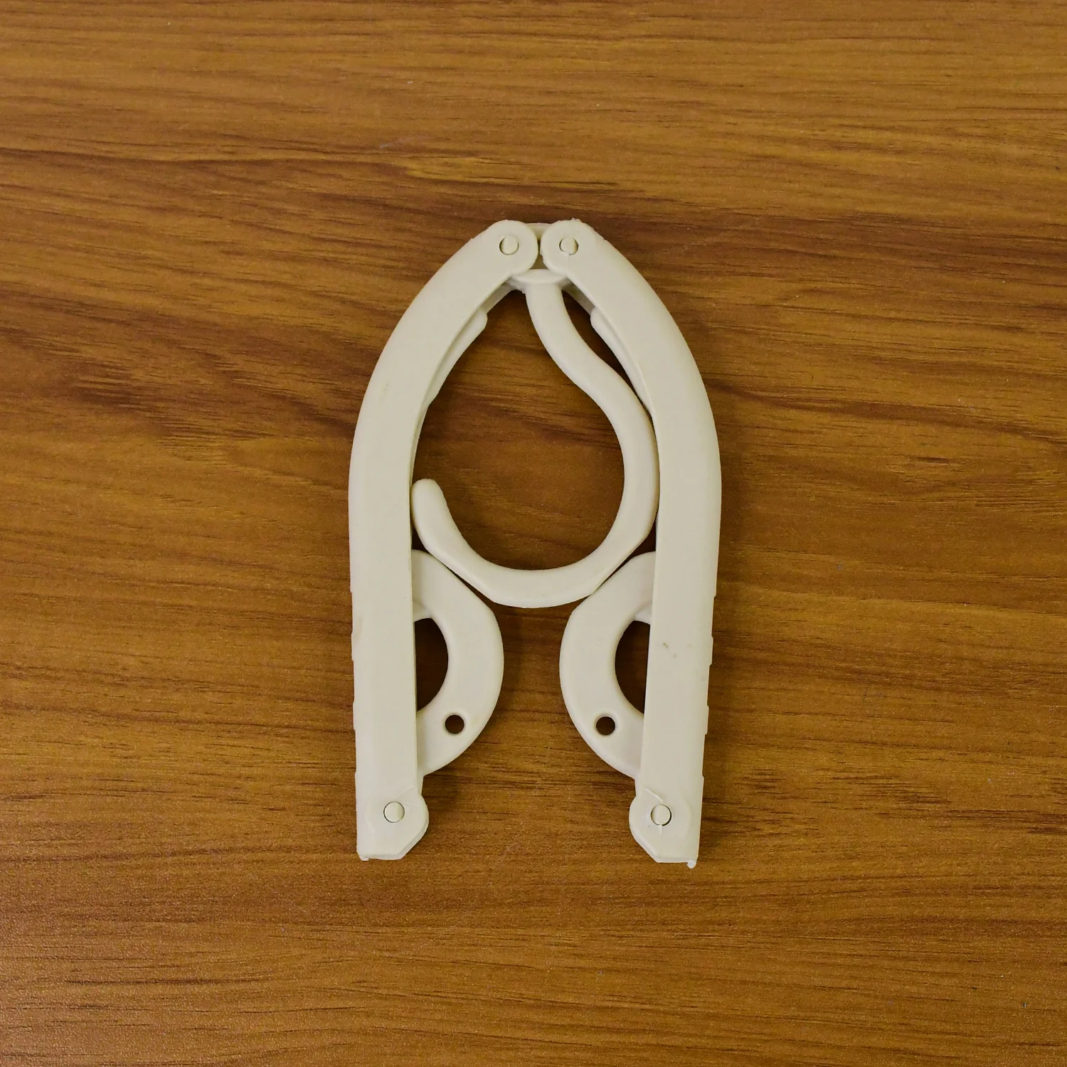 Travel Hangers, Portable Folding Clothes Hangers (1 Pc) - Image 9