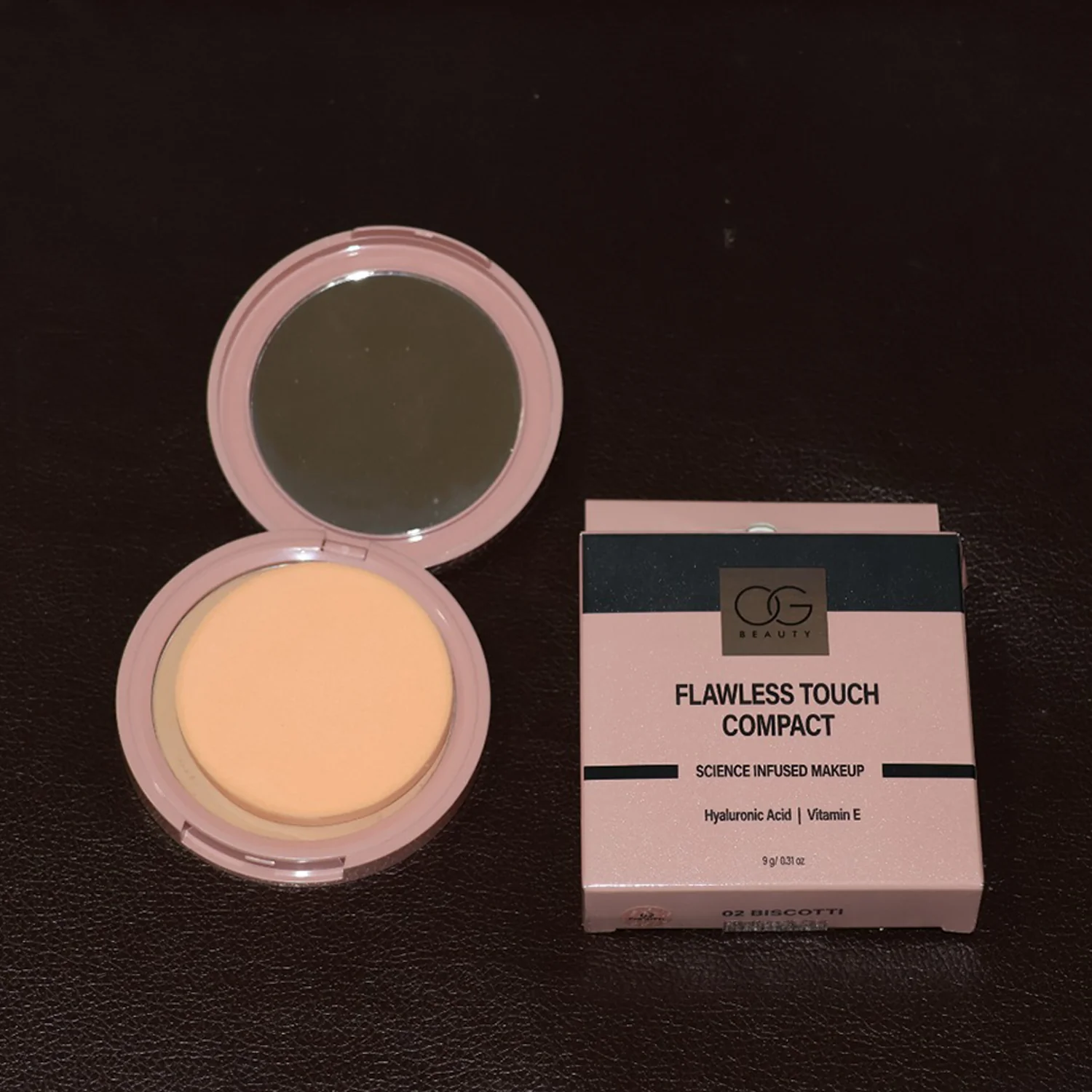 OG Beauty Biscotti Flawless Touch Compact Powder (9 GM / 1 Pc) - Image 9