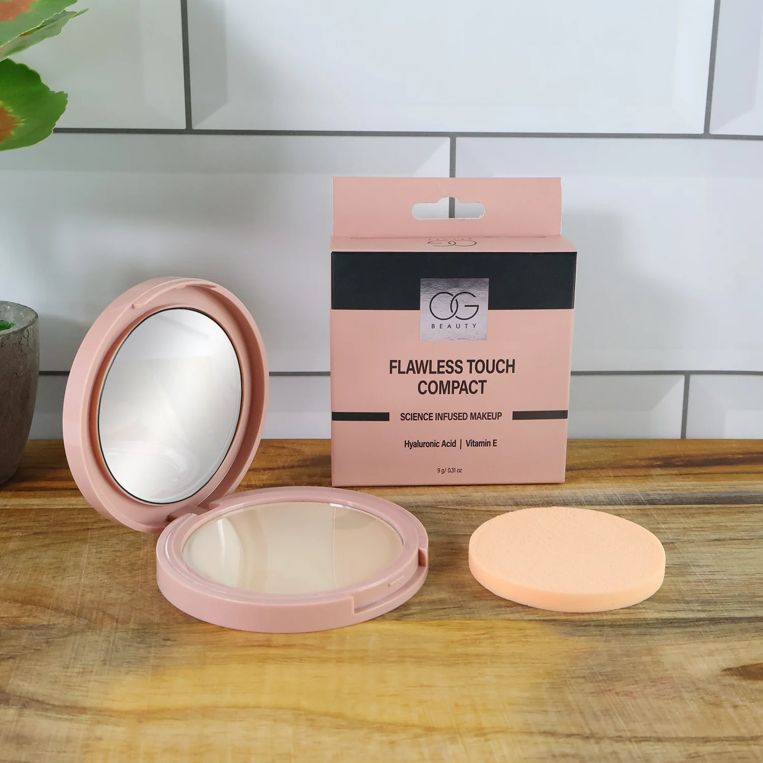 OG Beauty Hazelnut Flawless Touch Compact Powder (9 GM / 1 Pc) - Image 6