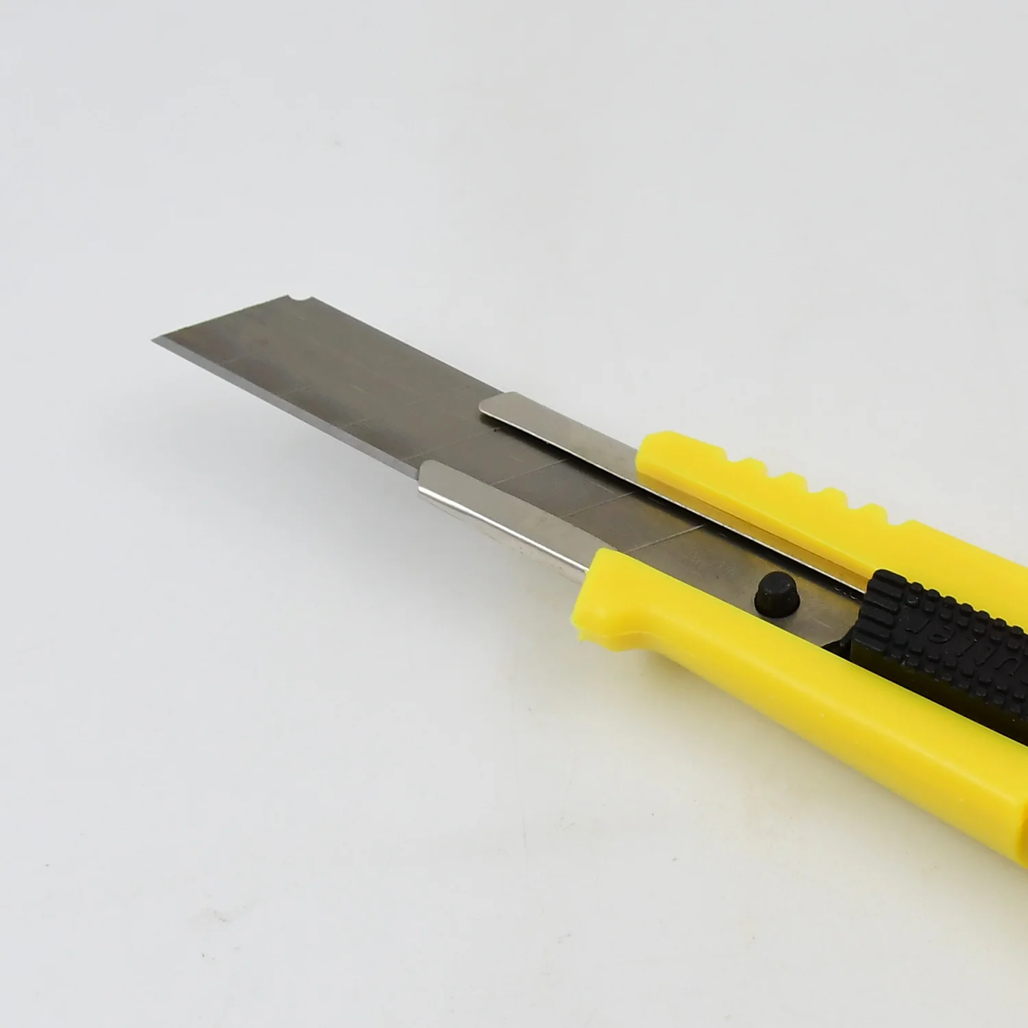 Heavy Duty, Working Cutter Knife (1 Pc) - Image 3