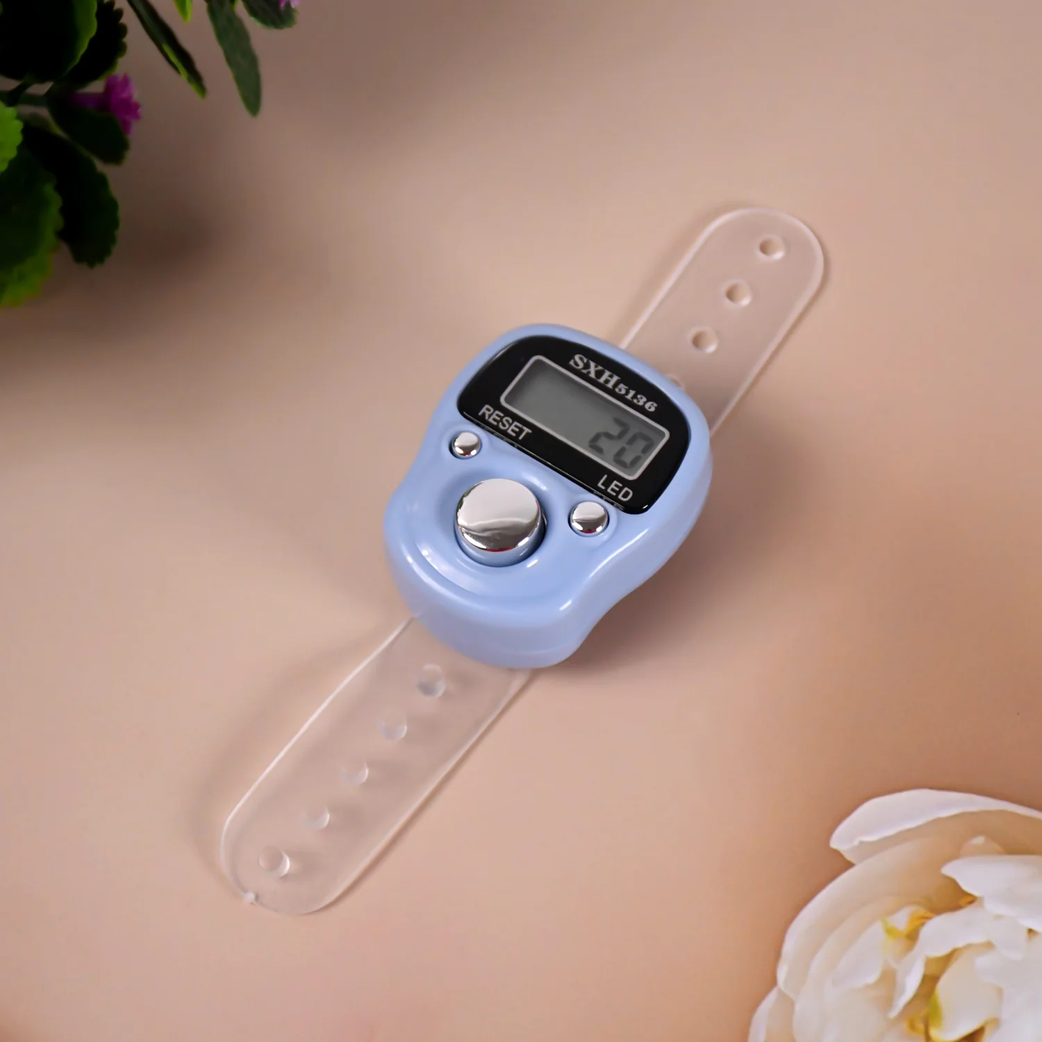 Plastic Portable Rotating Digital Finger Counter With Light (1 Pc) - Image 4