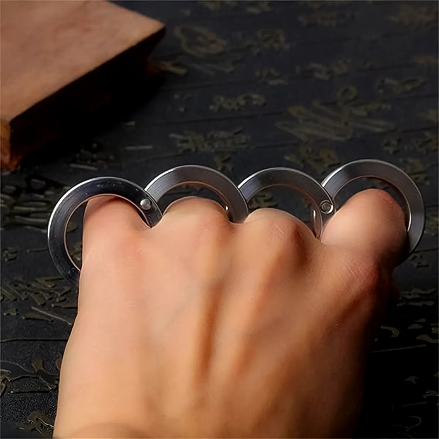 Portable 4 Finger Ring Unique Rotating Folding Ring (1 Set) - Image 3