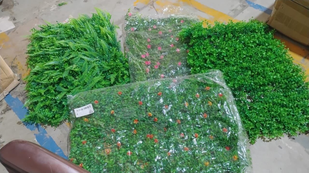 Square Grass Artificial Aquarium Fish Tank (60×40 Cm/Mix Design/1 Pc) - Image 3