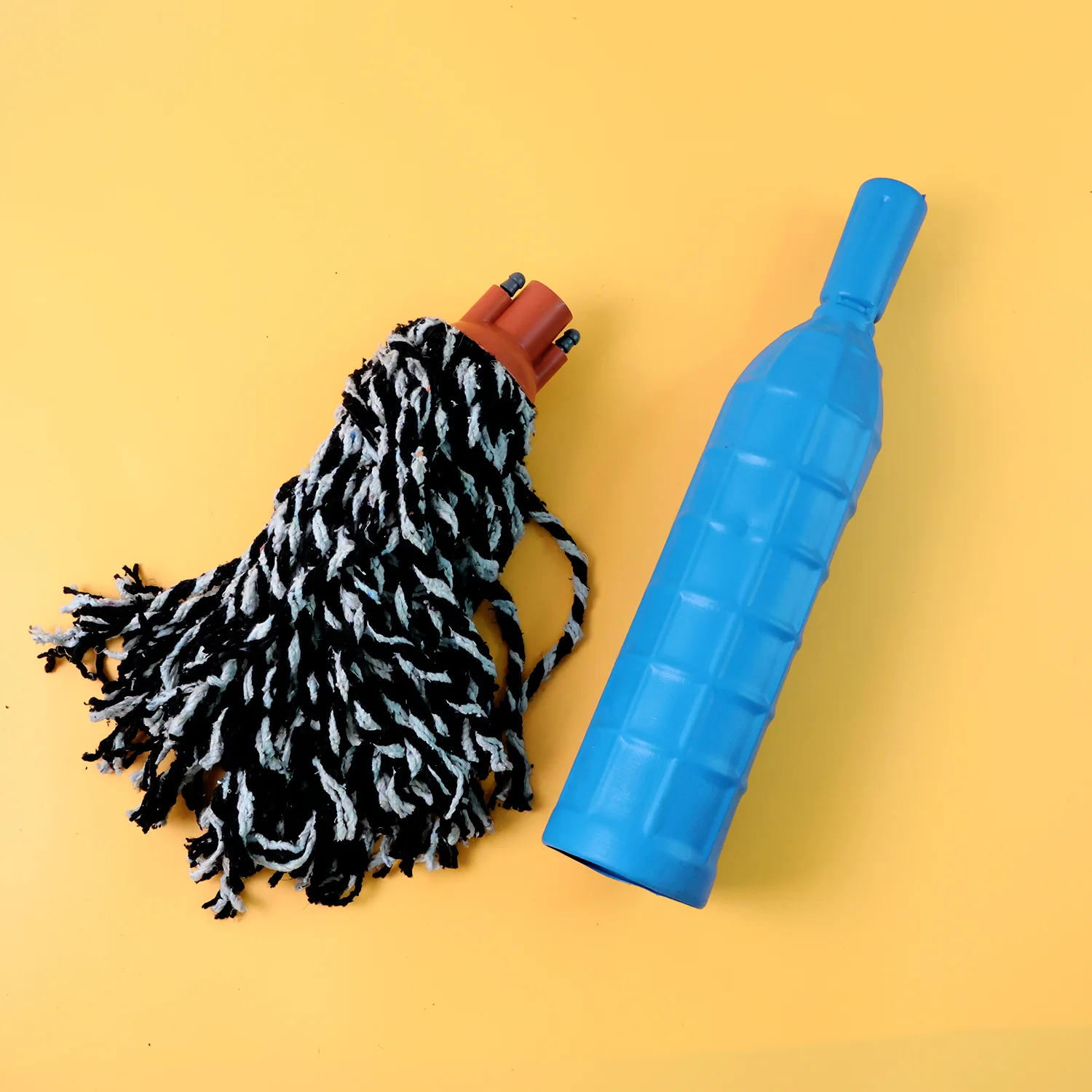 Plastic Mop Refill with Handle Grip - Image 3