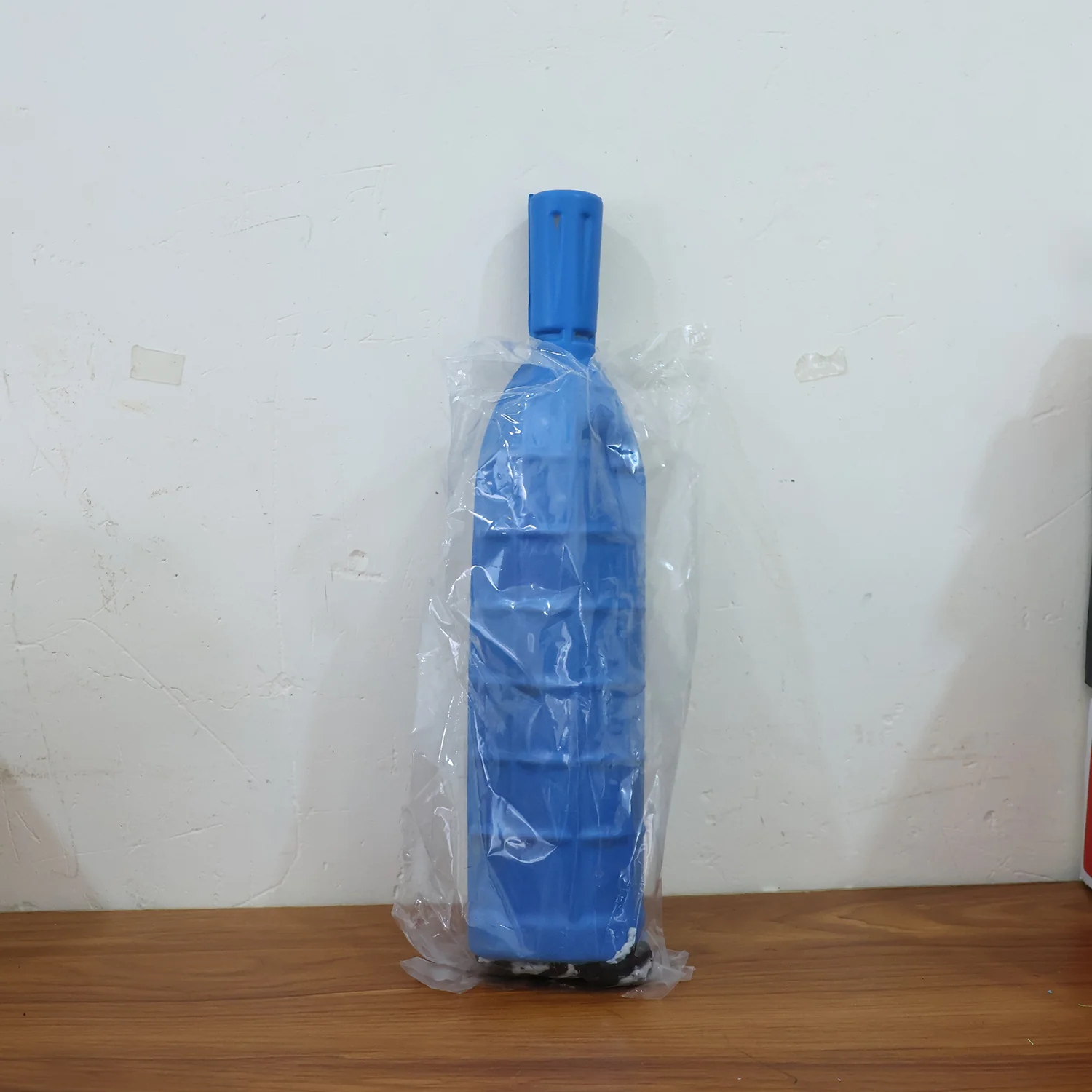 Plastic Mop Refill with Handle Grip - Image 8