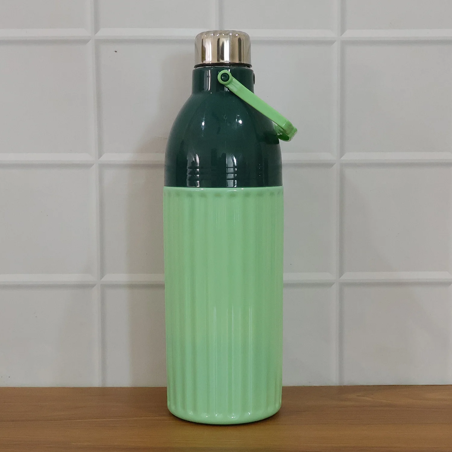 Plastic 1700 ML Approx Premium Insulated Water Bottle (1 Pc) - Image 8