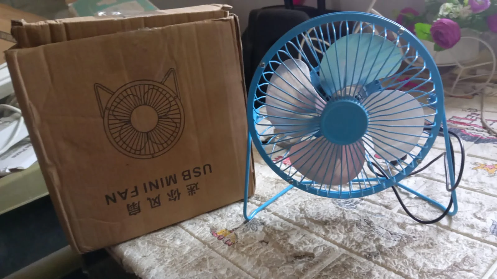 USB Table Desk Personal Metal Electronic Fan, Suitable For Office, School Use (1 Pc) - Image 9