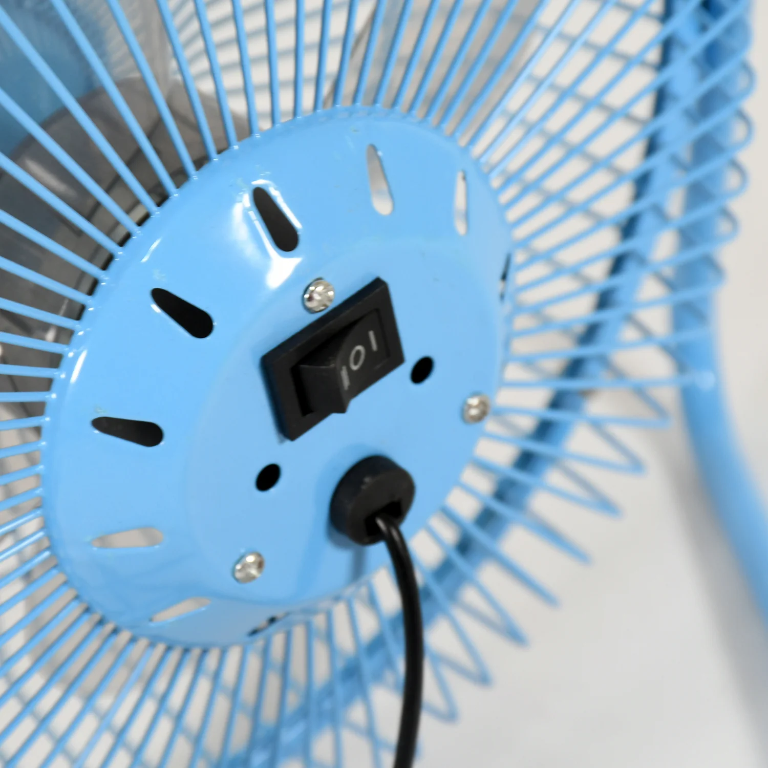 Big USB Table Desk Personal Metal Electronic Fan,  For Office, School Use (1 Pc) - Image 6