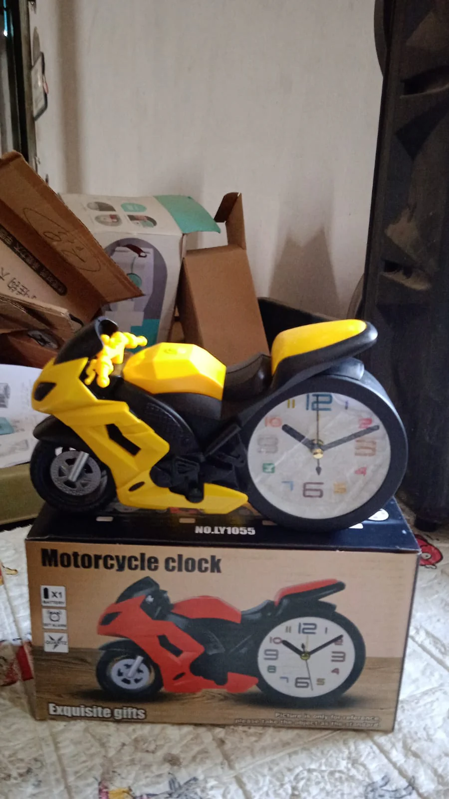 Retro Motorcycle Alarm Clock – Novelty Bike Engine Style Desk Clock - Image 10