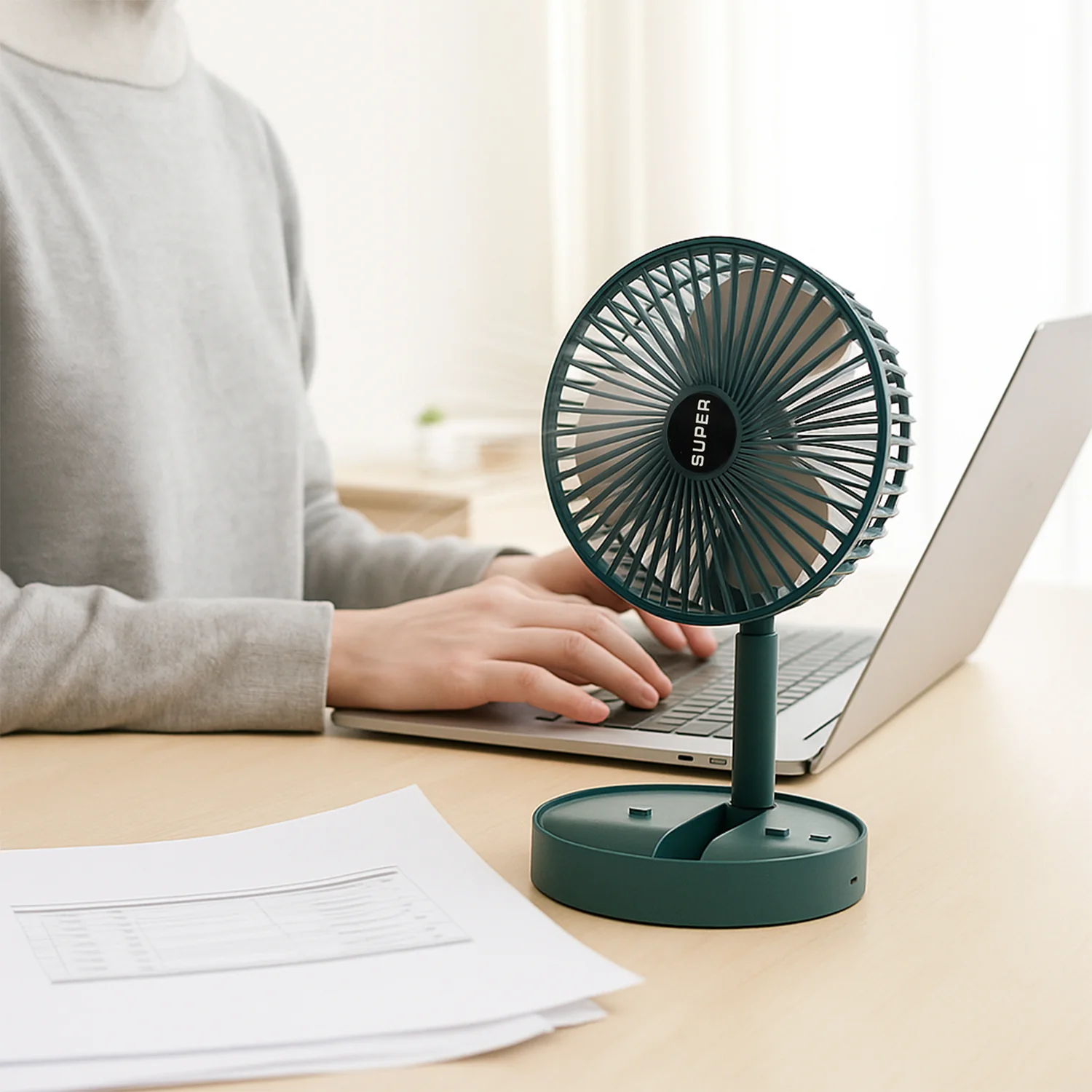 Sensor Foldable Mini Desk Fan with Adjustable Height and Angle (1 Pc) - Image 9