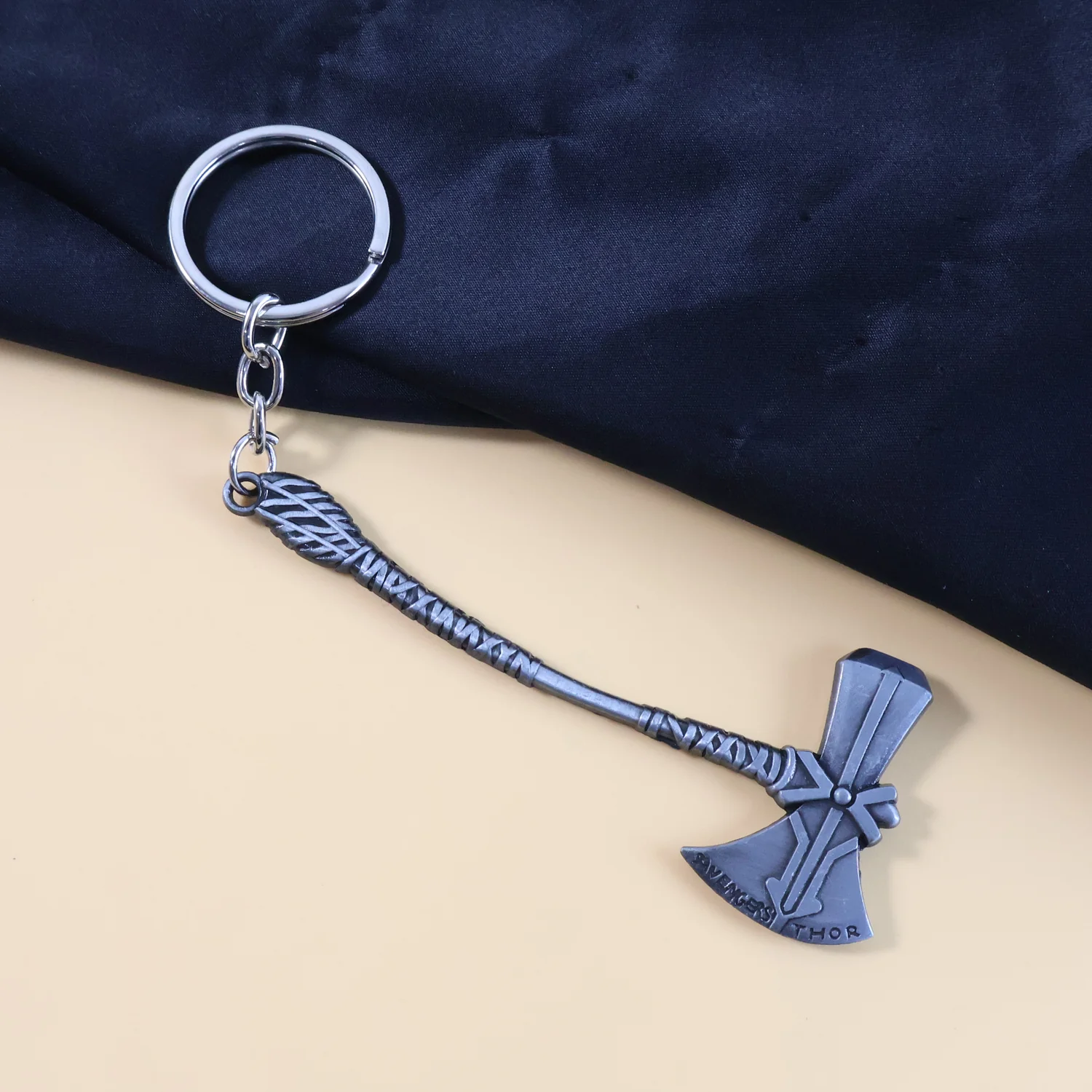 Premium Metal Axe Keychain (1 Pc) - Image 4