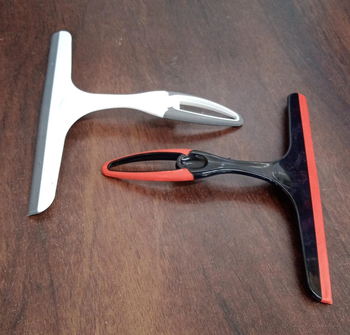 Plastic Kitchen Wiper - Silicone Head for Windows, Glass & Surfaces (1pc) - Image 7