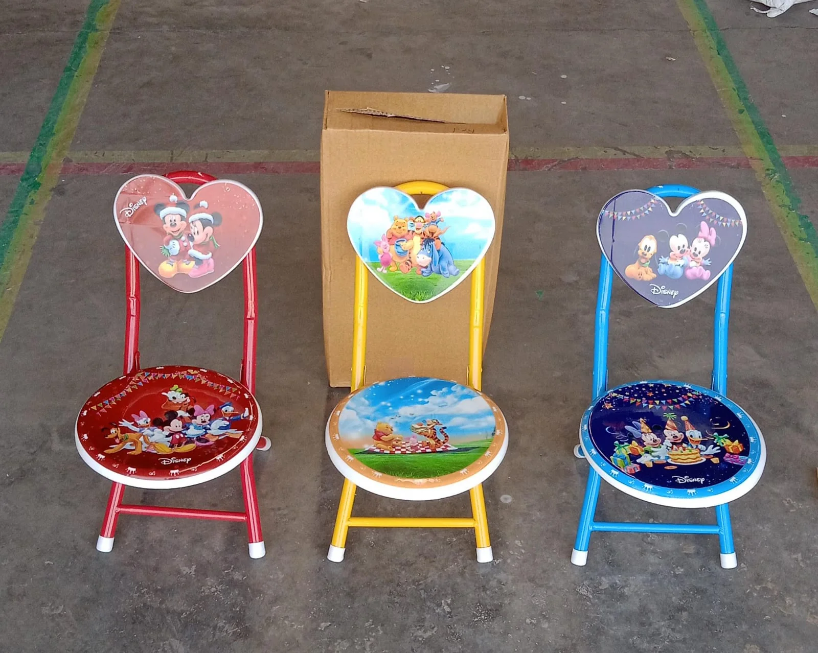 Heart Shape Cartoon Printed Foldable Kids Chair for Playrooms & Camping (1 Pc) - Image 8