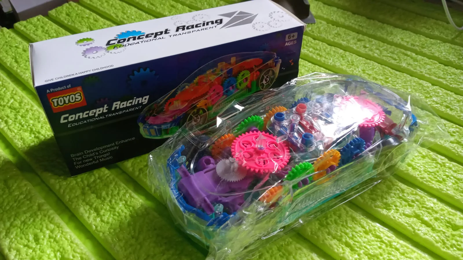 Rotating Transparent Gear Concept Car with Musical and 3D Flashing Lights Toy - Image 9